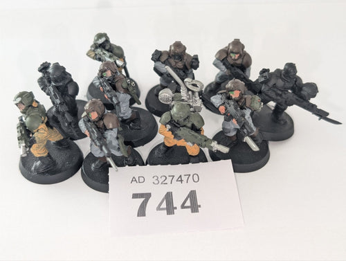 10 Cadian Guardsmen