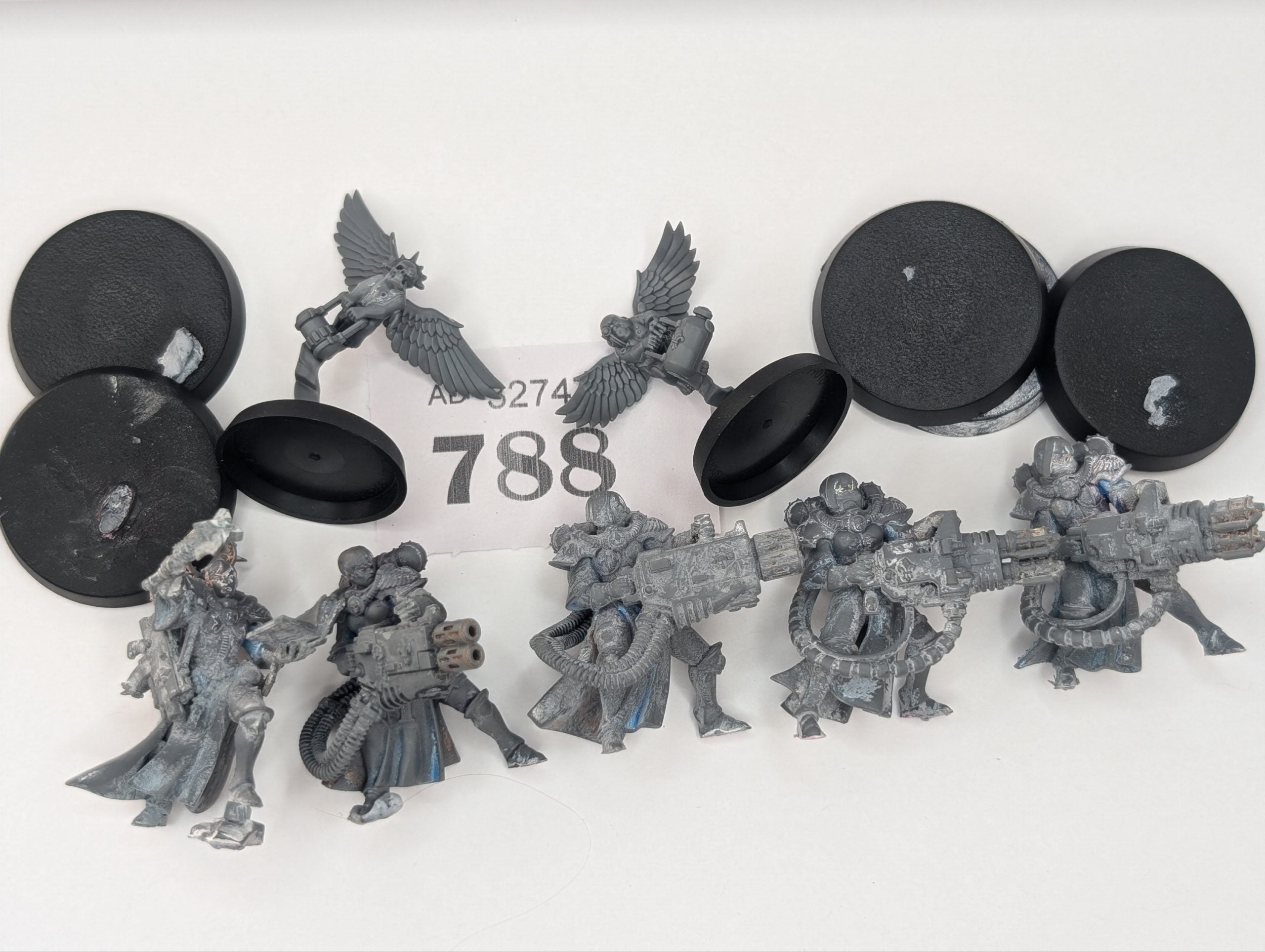 Adepta Sororitas: Retributor Squad Mostly Stripped, requires some TLC.