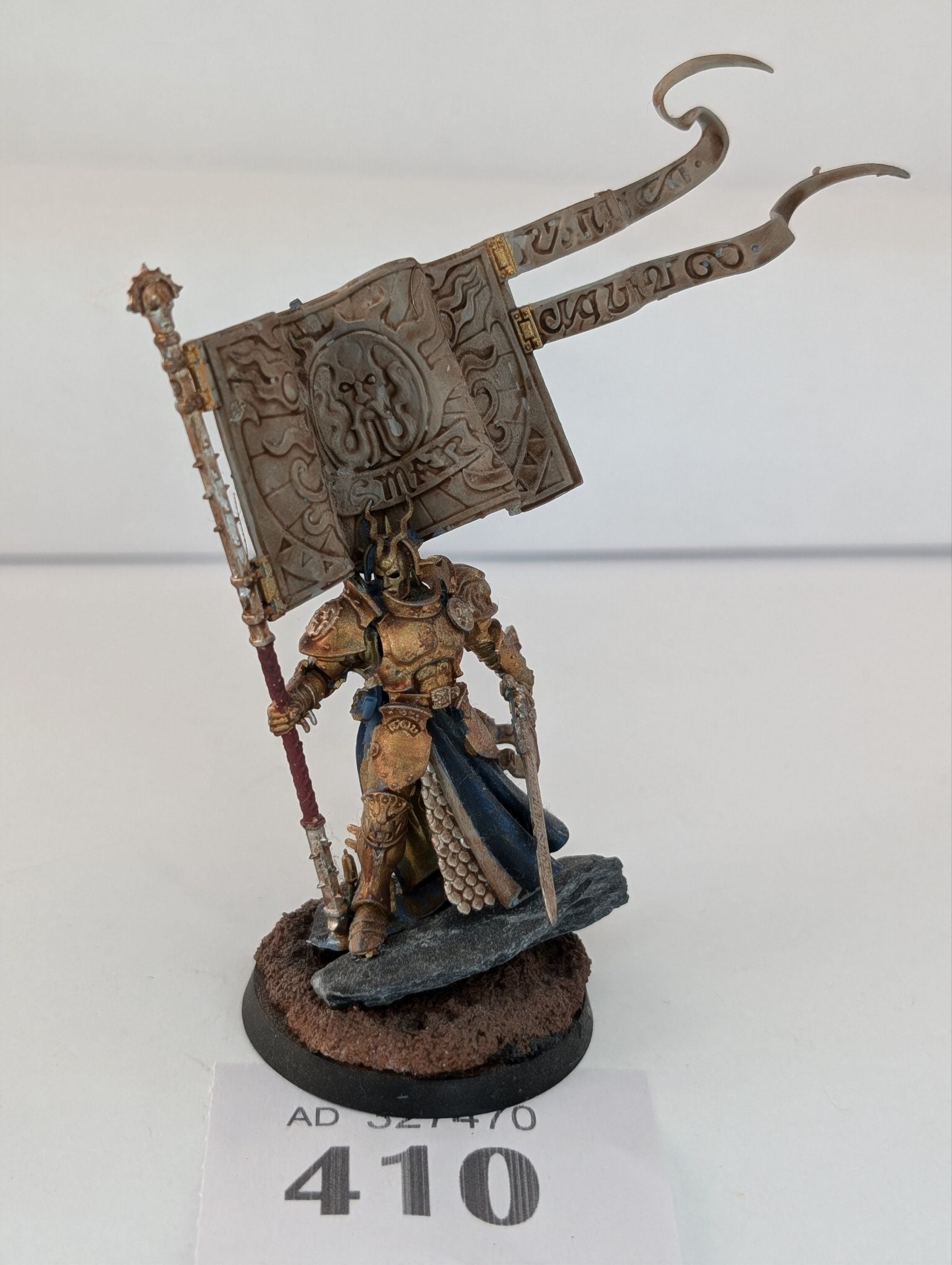 Knight-Vexillor with Banner of Apotheosis