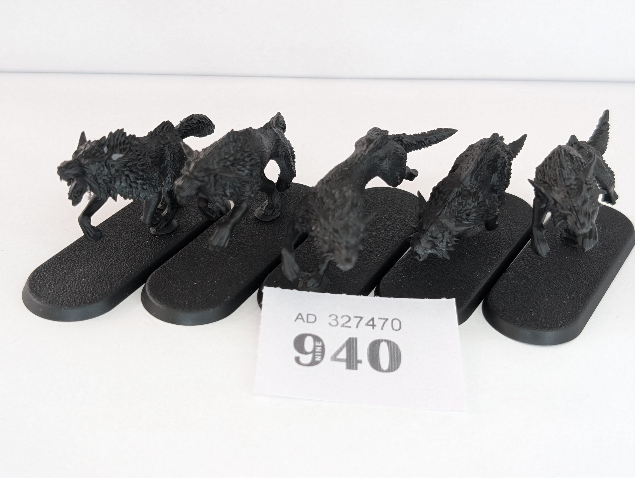 5 Wolves or Chaos Warhounds