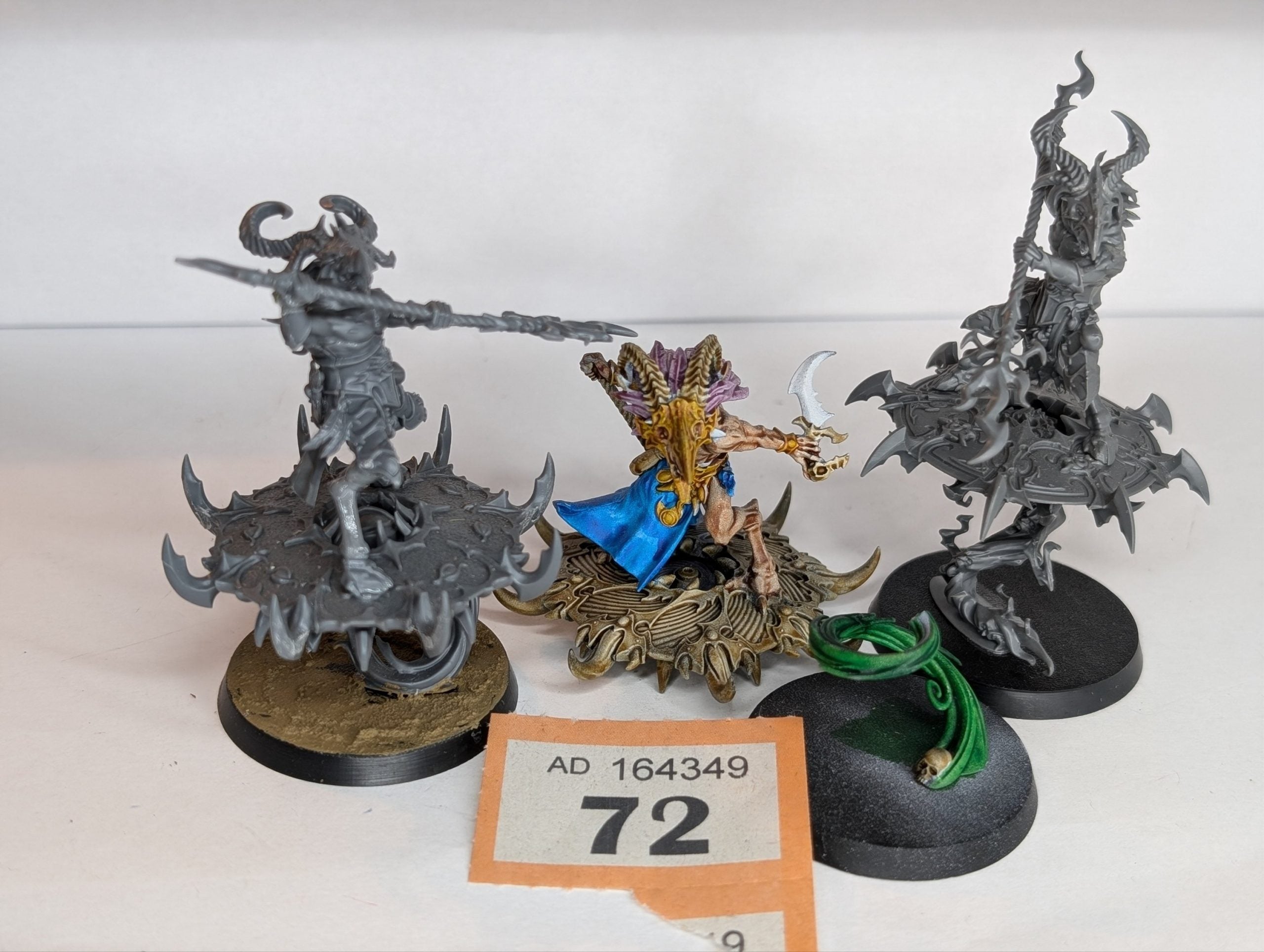Tzaangor Enlightened (1 x Broken weapon)