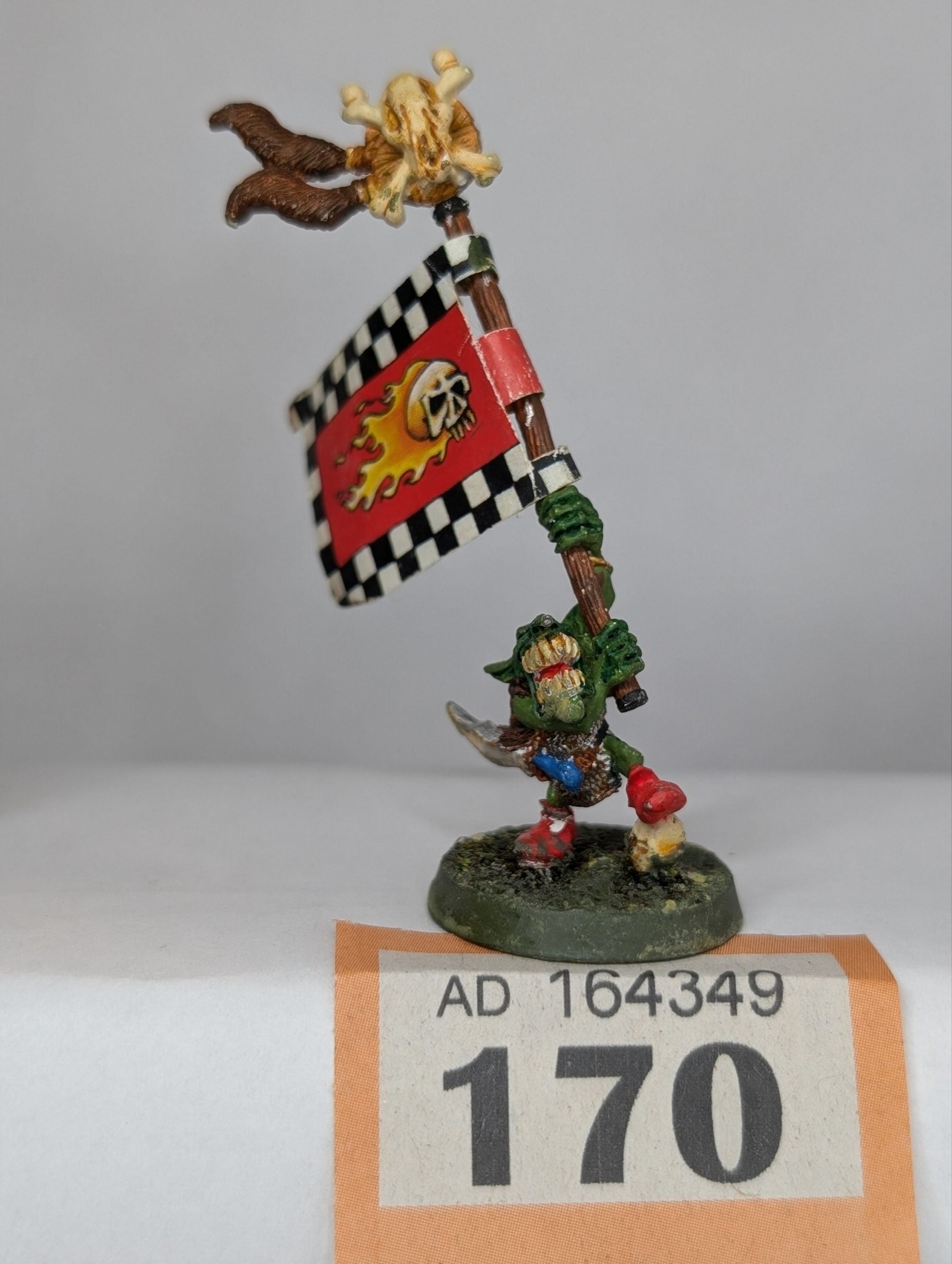 Goblin Standard Bearer (from wolf chariot, metal)