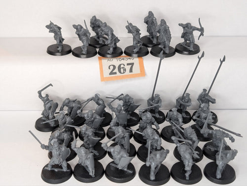 32 x Uruk-Hai Scouts/Warriors