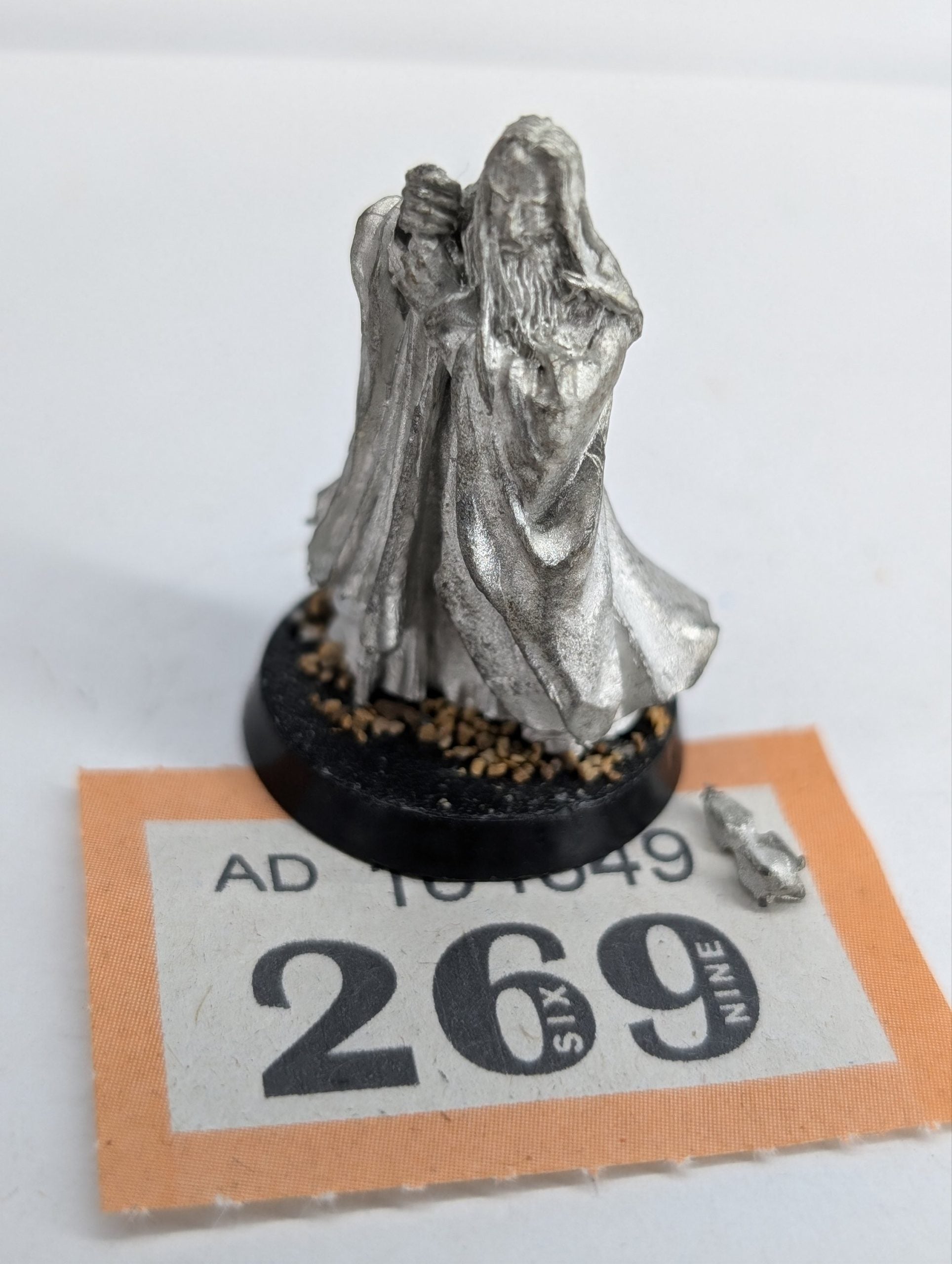 Saruman Metal (tip of staff broken)