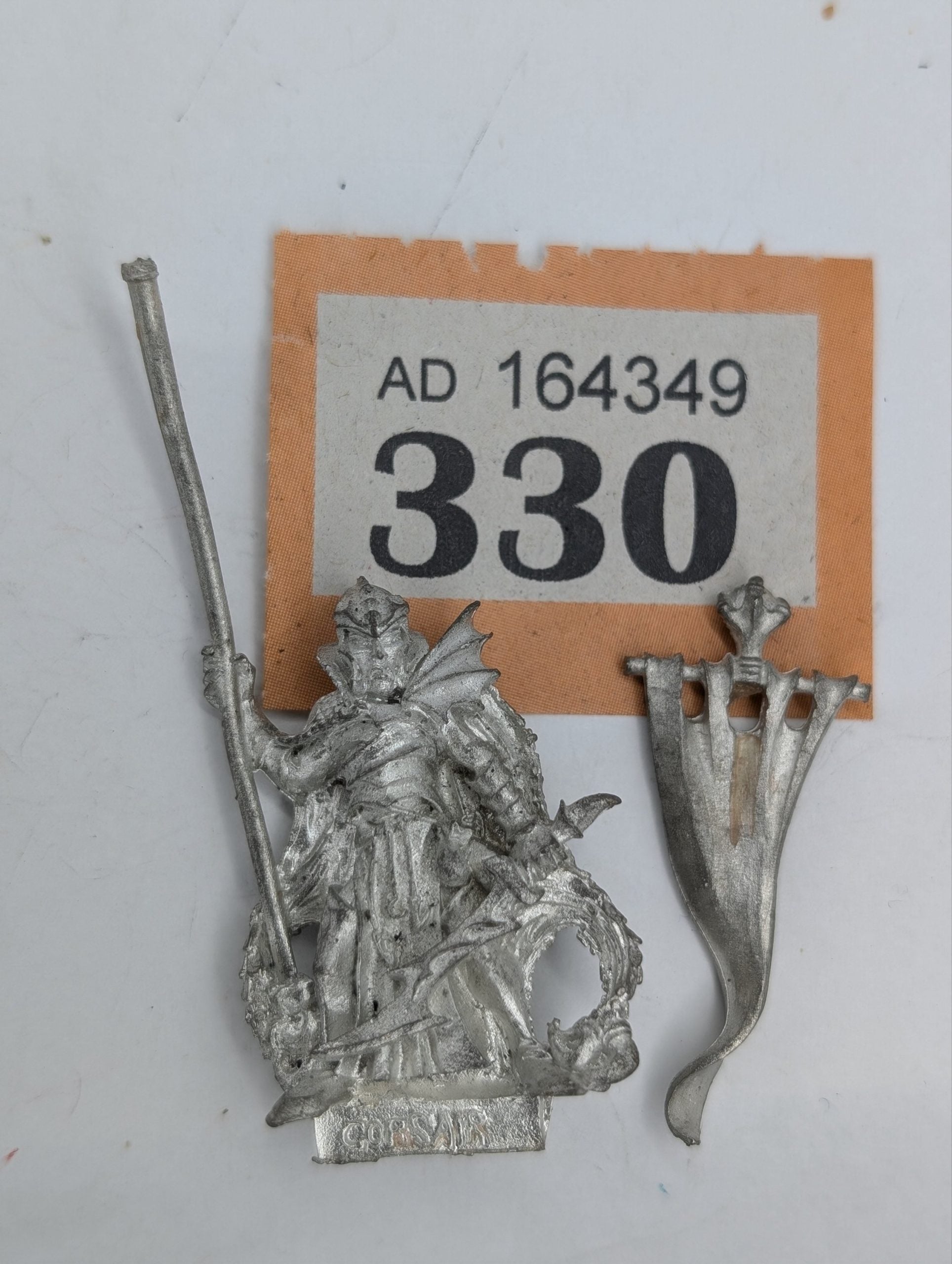 Dark Elf Corsair Standard Bearer