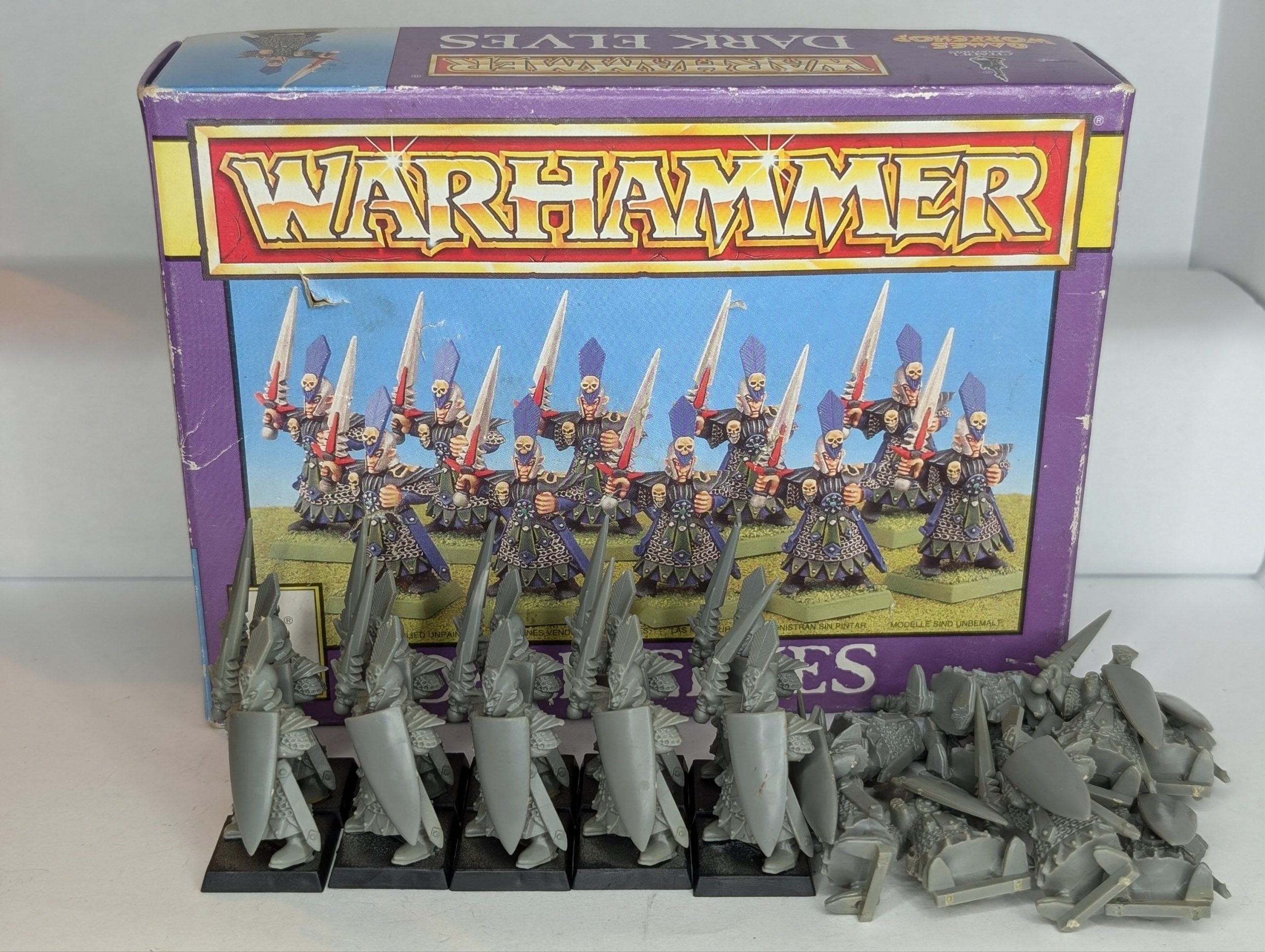 19 Dark Elf Warriors
