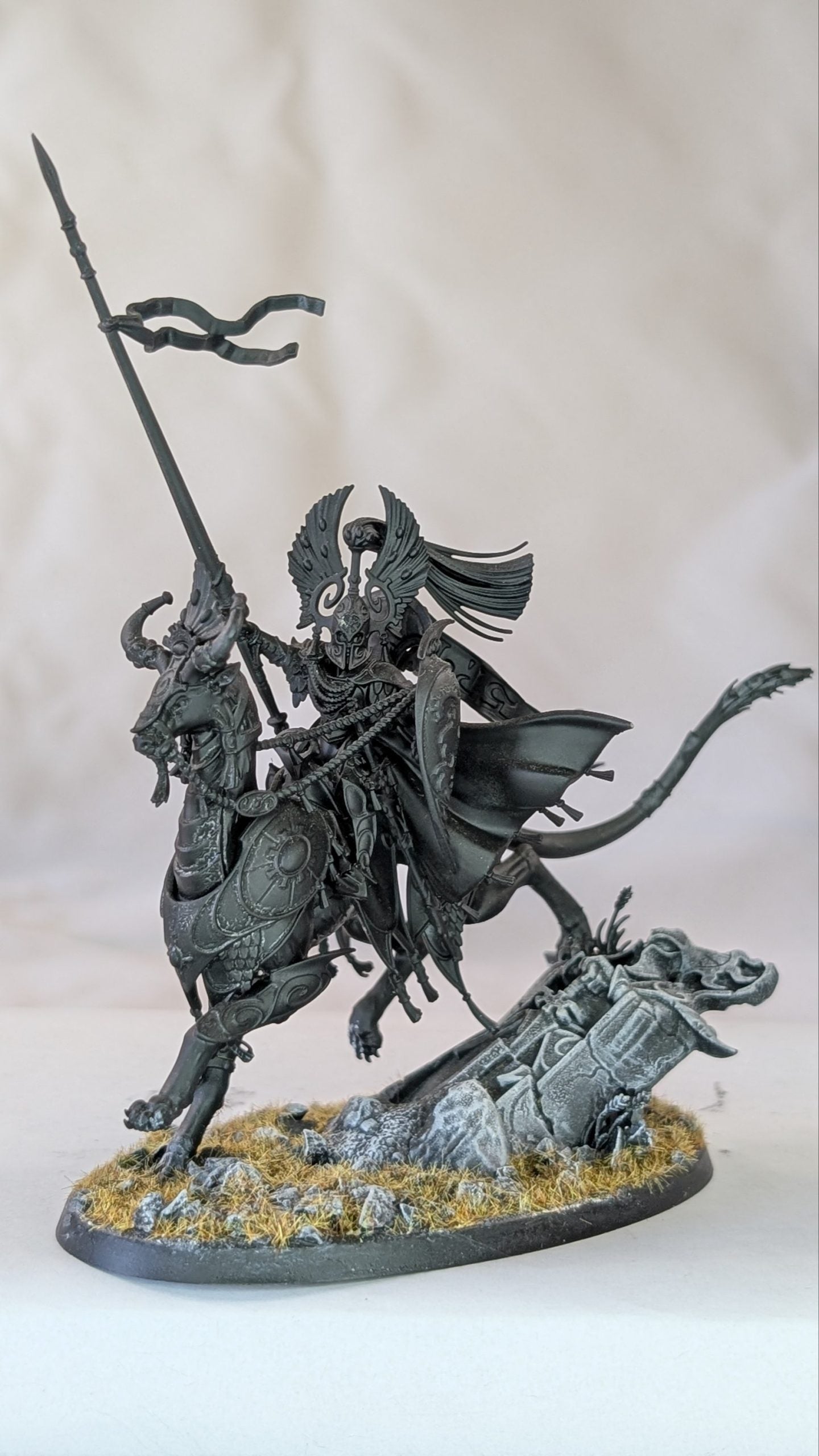 Lyrior Uthralle, Warden of Ymetrica