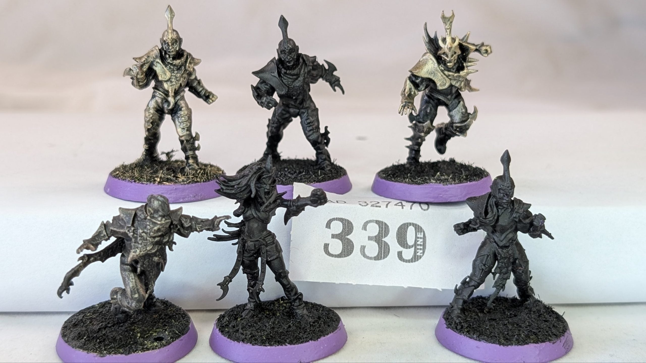 DARK ELF BLOOD BOWL TEAM – NAGGAROTH NIGHTMARES (Witch elf missing arm)