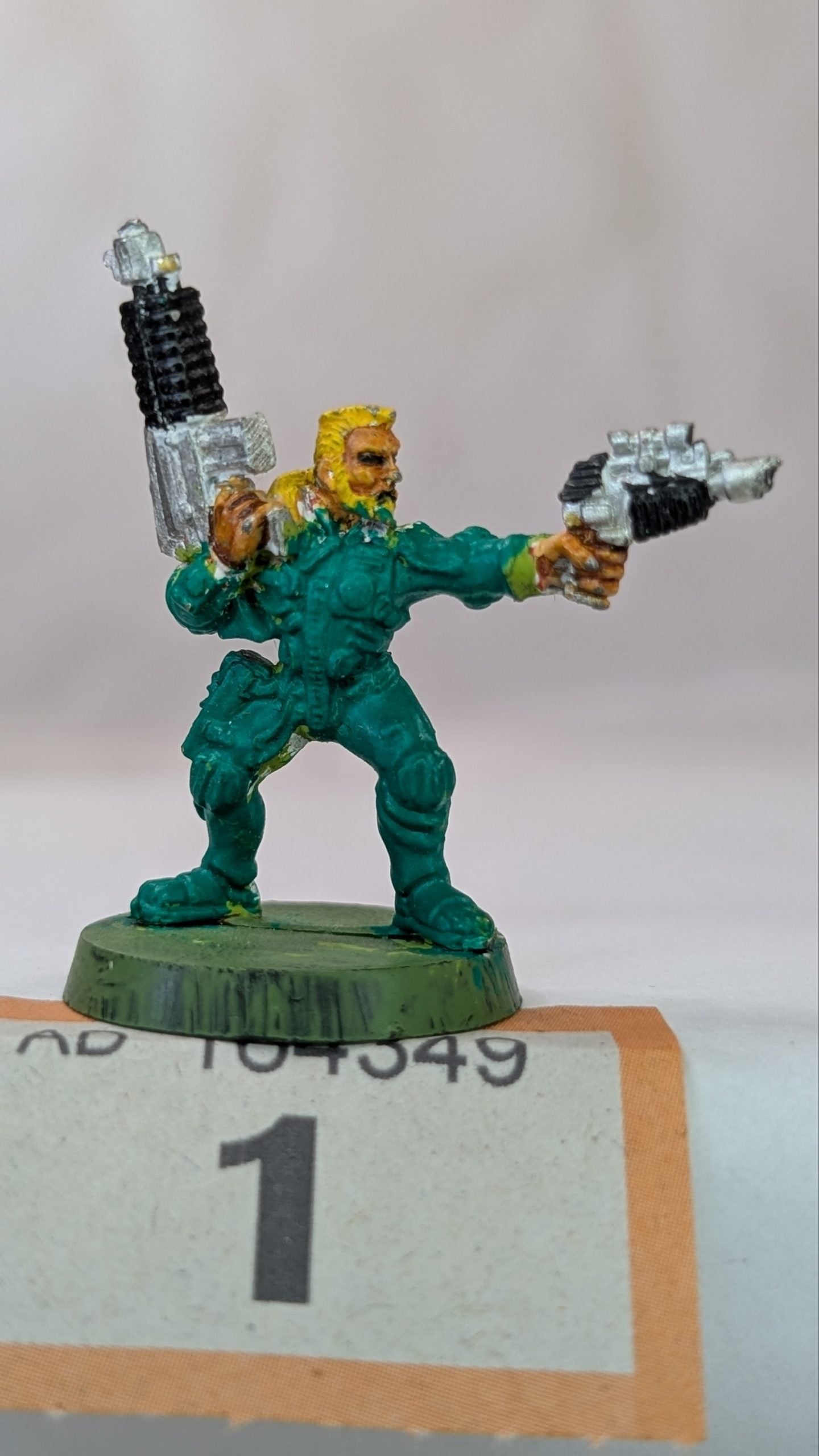 Van Saar Ganger with Autogun and Las Pistol