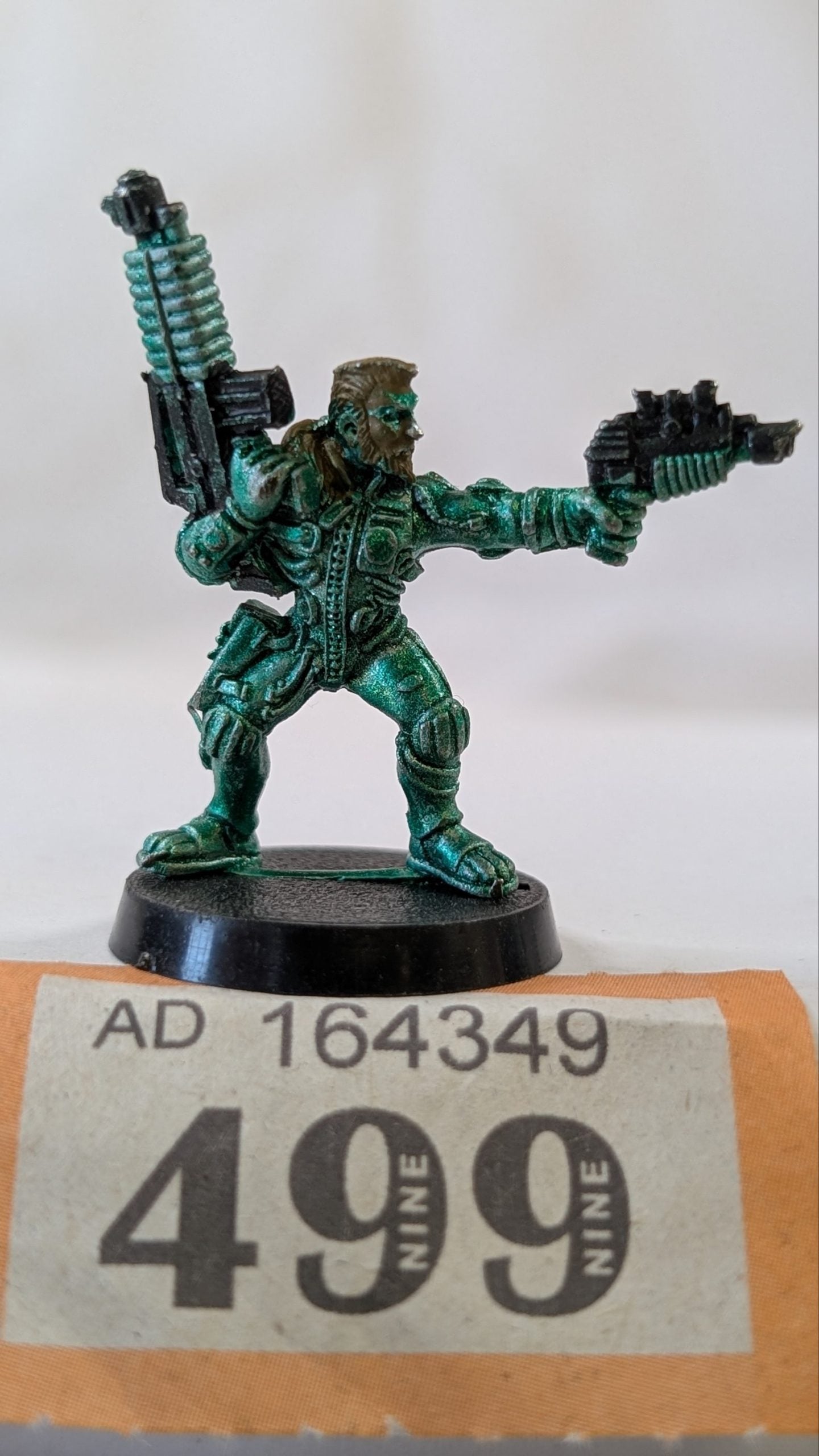 Van Saar Ganger with Autogun and Las Pistol