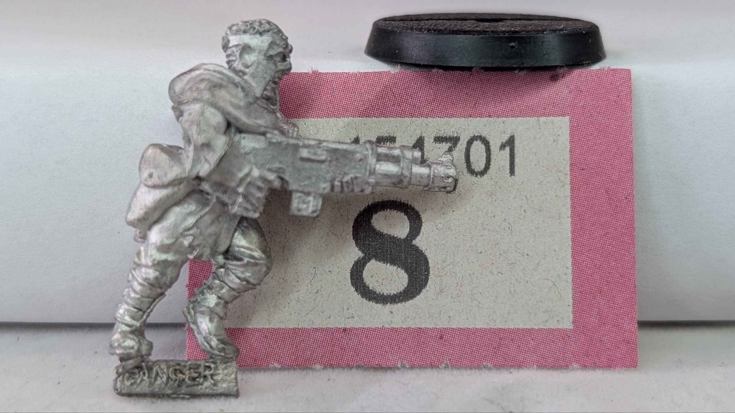 Cawdor Ganger with Lasgun (Metal OOP)