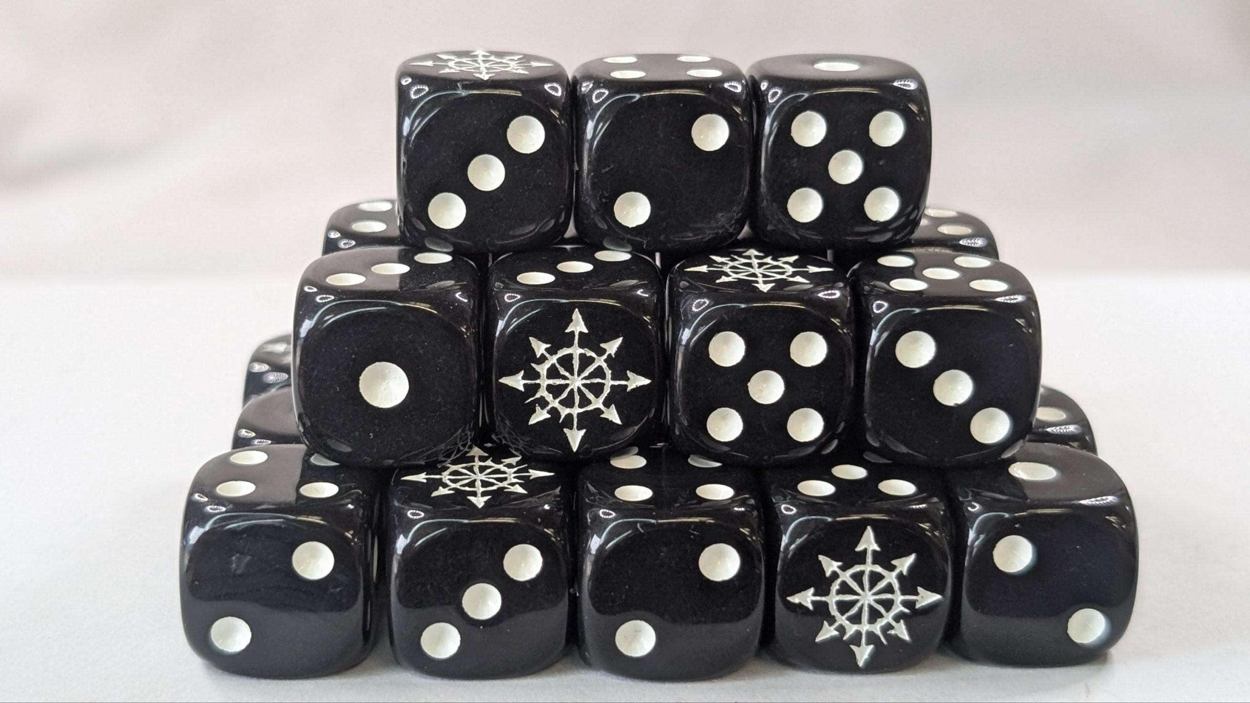 Warbay Chaos Black Dice (Pack of 20)