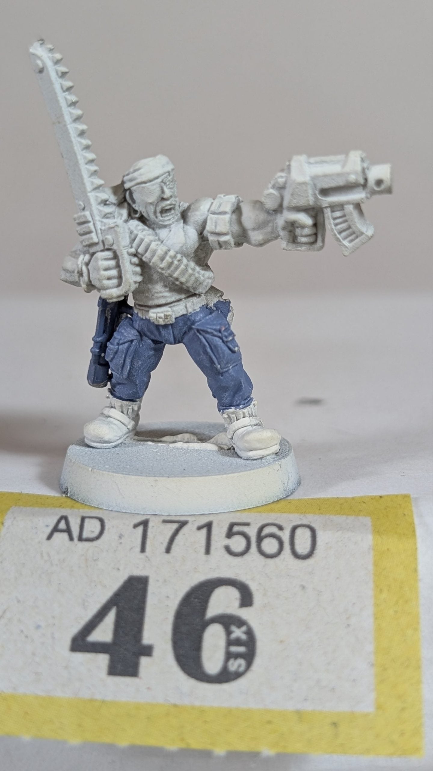 Catachan Jungle Fighter Sergeant with Bolt Pistol and Chainsword Metal Model OOP