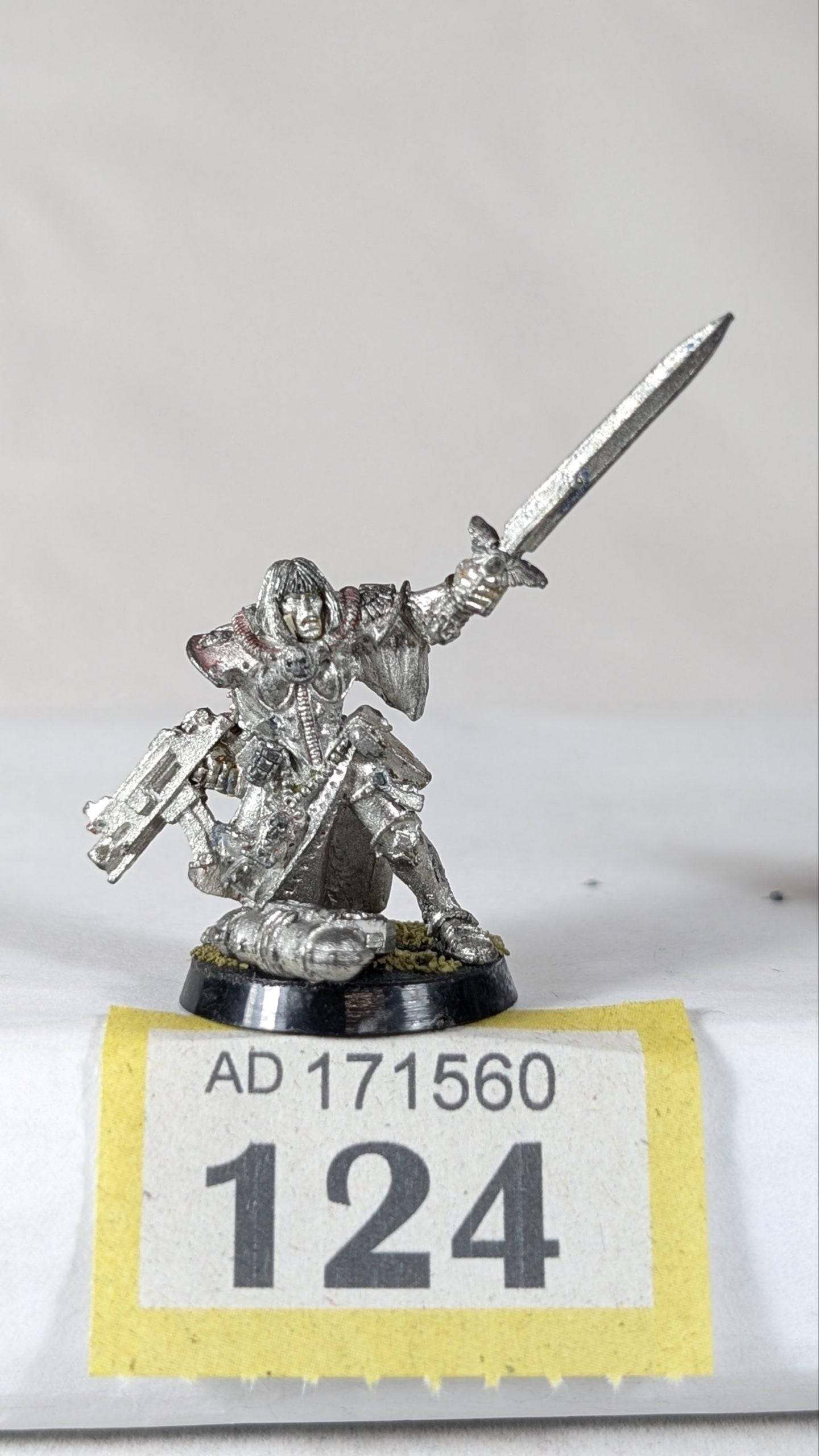 Sister Superior with Power Sword mint metal Inquisition Sisters of Battle Y124