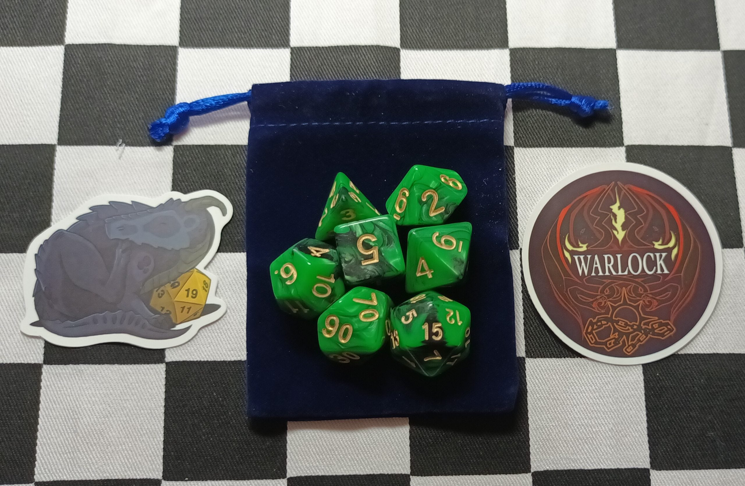 Original Green Mystery Dice Bag - 7 x Polyhedral Dice, RPG Stickers and Dice Bag (Diss Games)