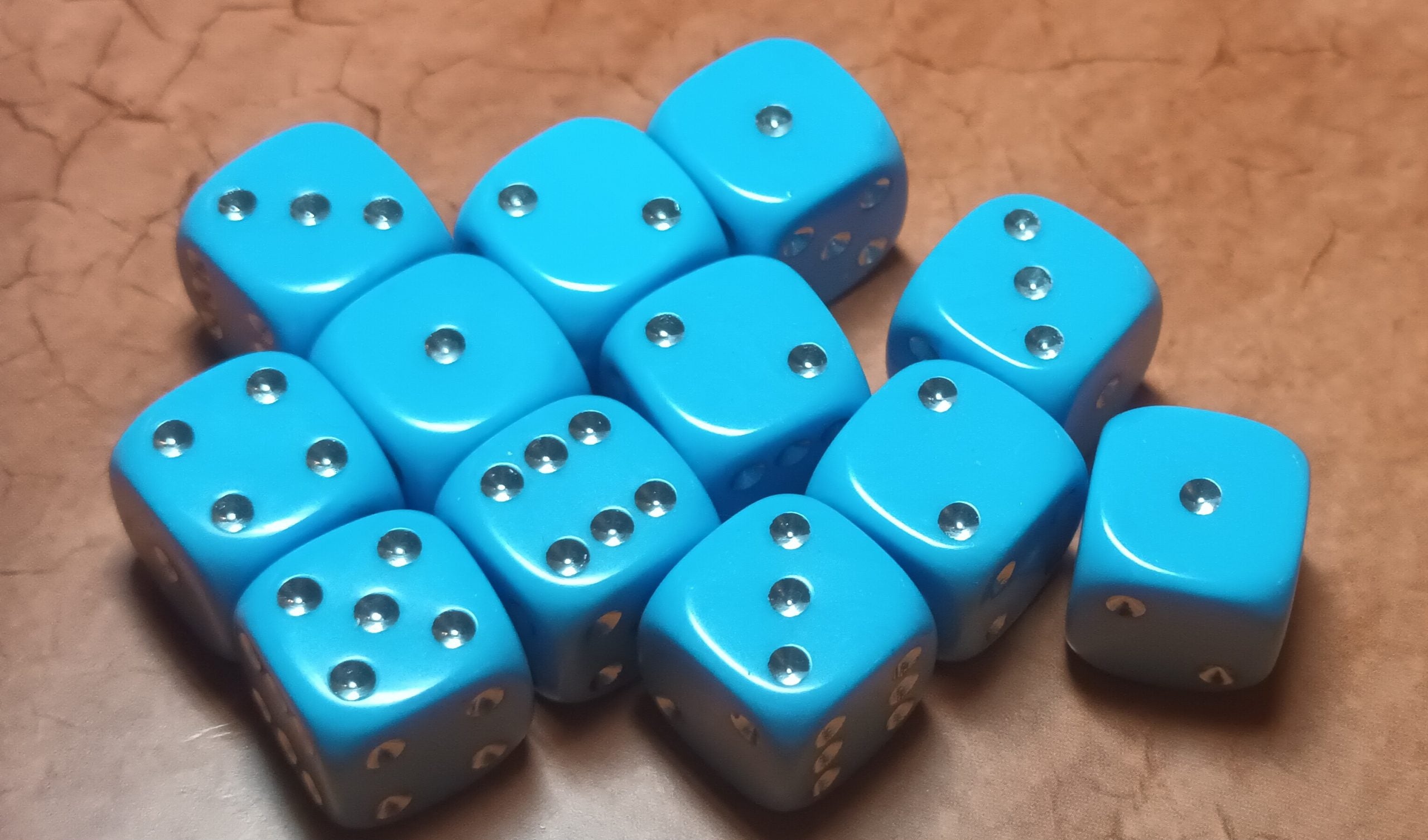 12 x 16mm D6 Clear Yellow Shimmer with Black UK Made Dice