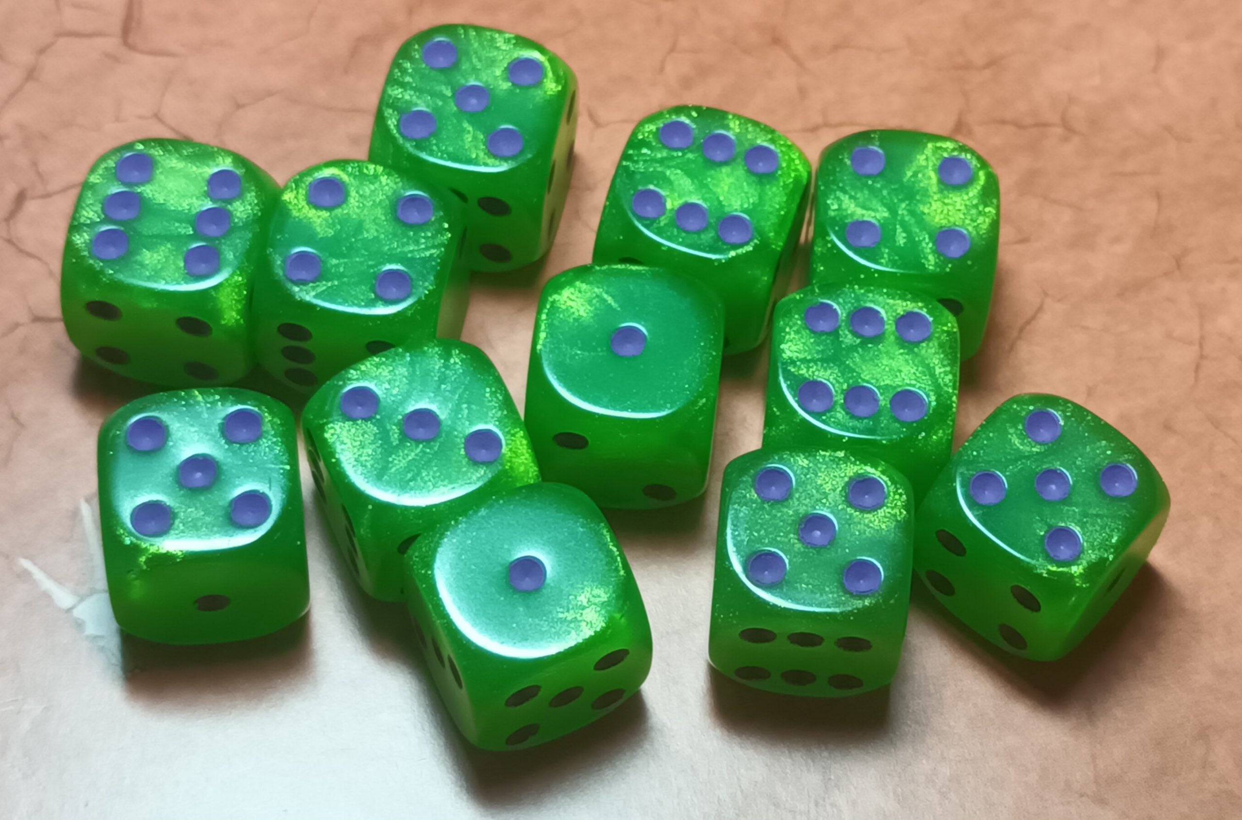 12 x 16mm D6 Bright Green Shimmer with Purple UK Made Dice