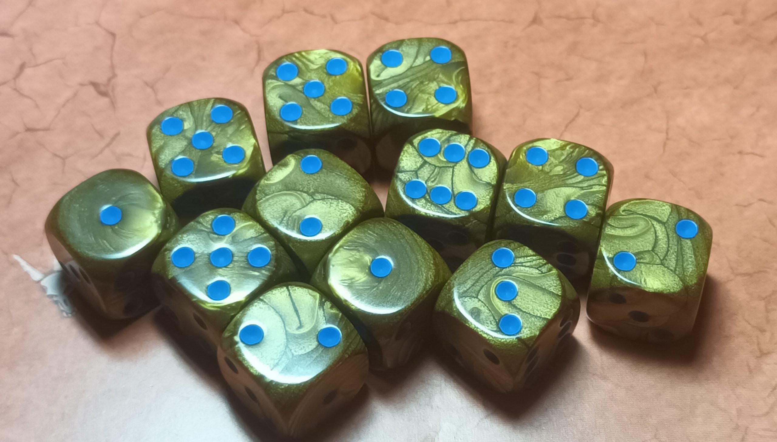 12 x 16mm D6 Clear Shimmer with Black UK Made Dice