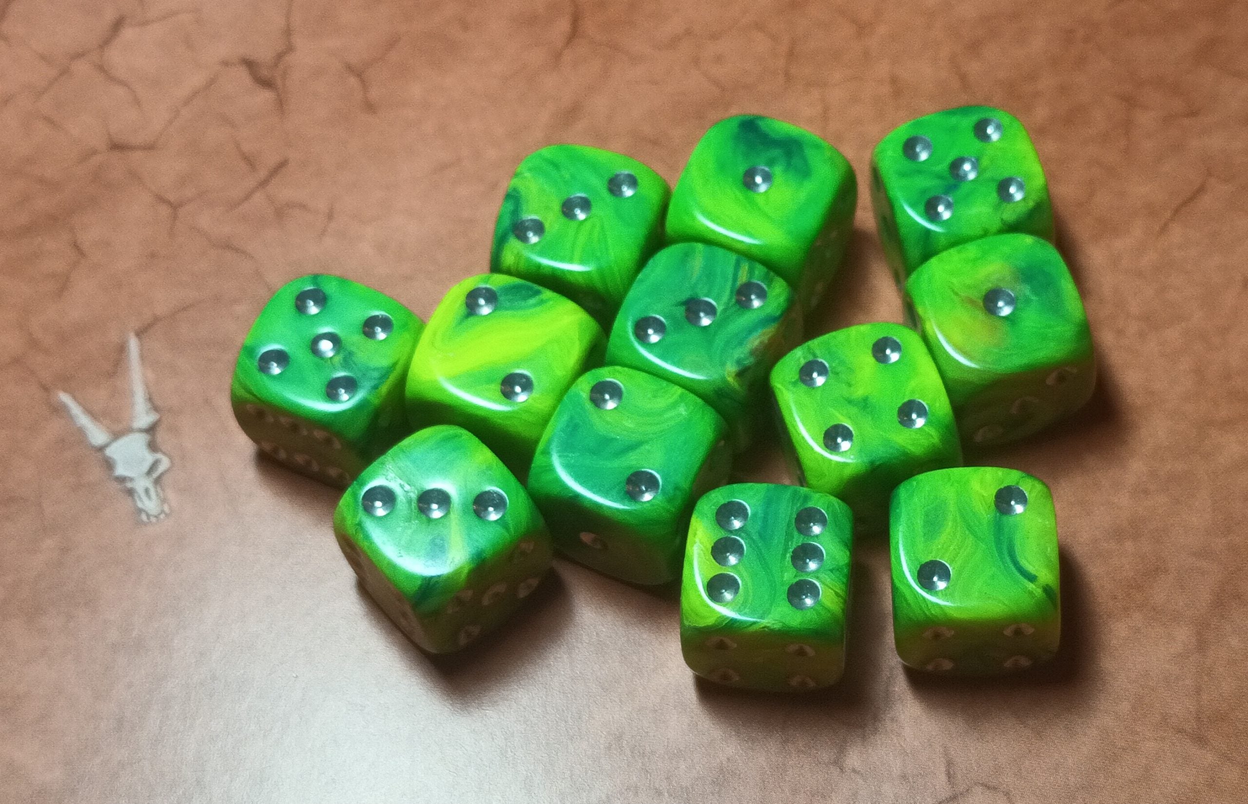 12 x 12mm D6 Green and Yellow Swirl with Silver UK Made Dice