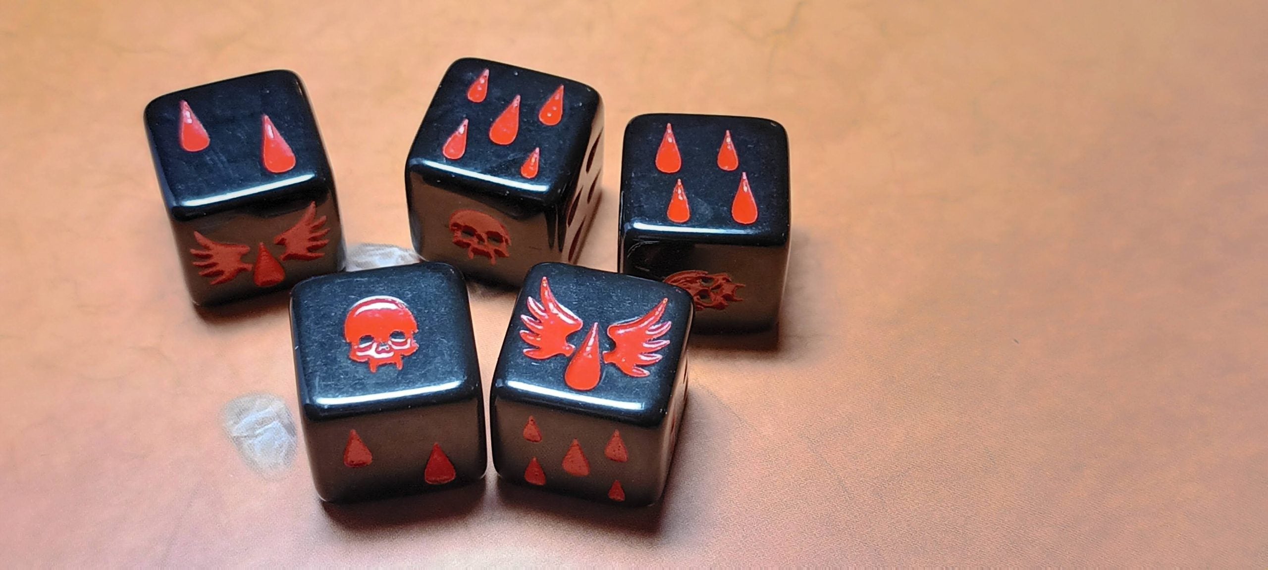 5 x 16mm D6 Black with Red Blood Angels Space Marine Dice