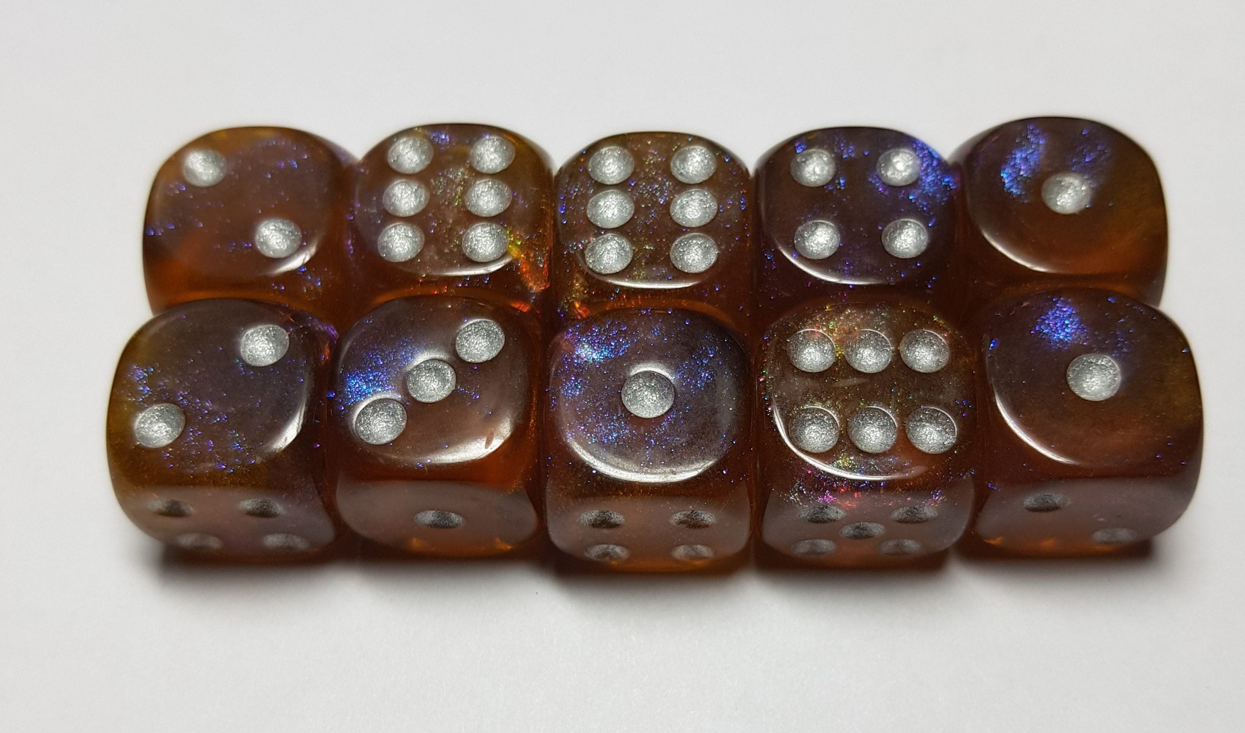 10 x 16mm D6 Orange Purple with Silver Dice