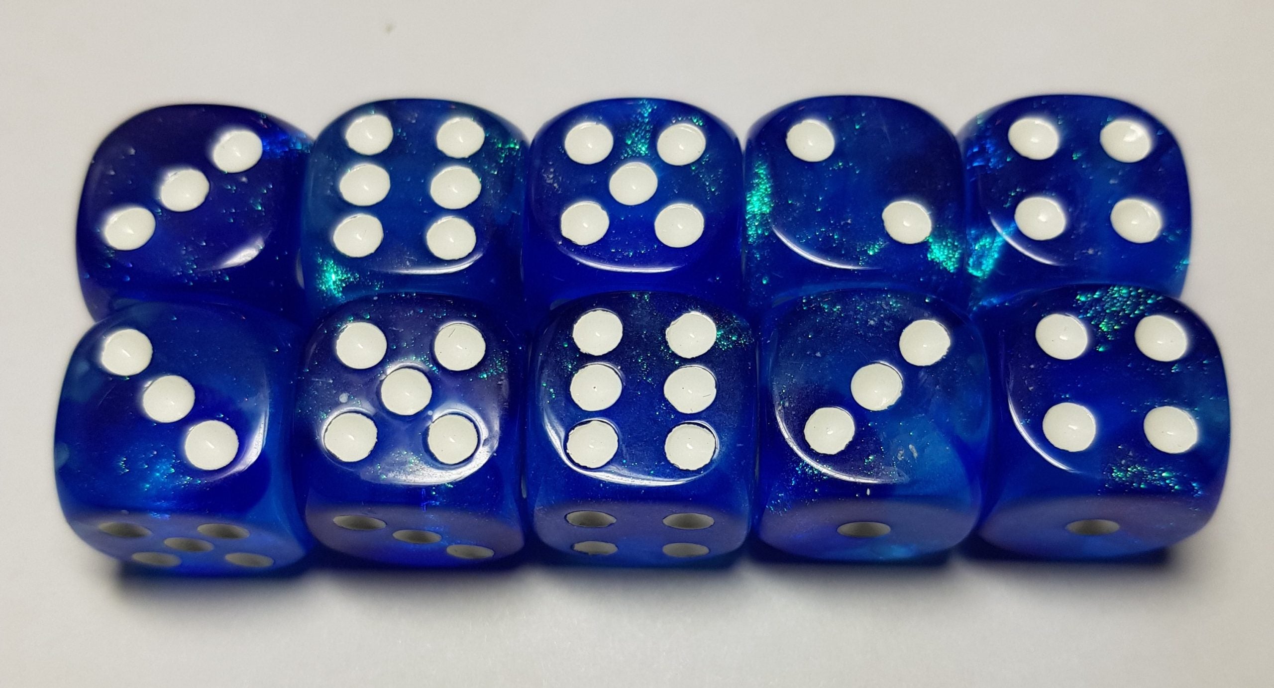 10 x 16mm D6 Blue Blue with White Dice