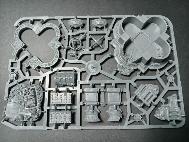 Azyrite Fountain on sprue