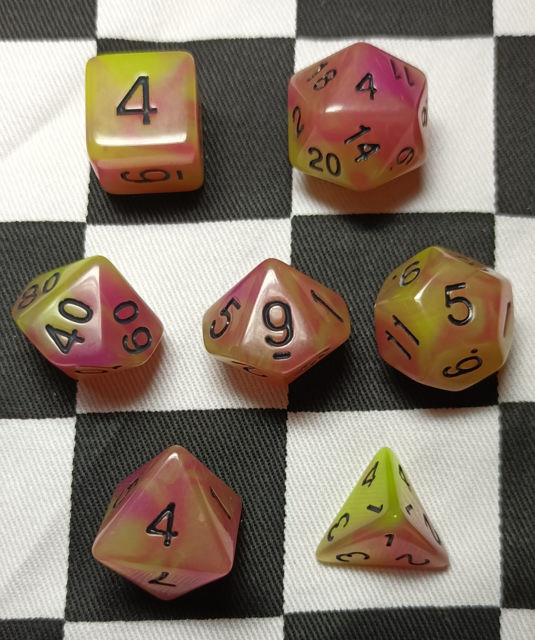 7 x Polyhedral Dice Glow in the Dark Yellow Purple with Black