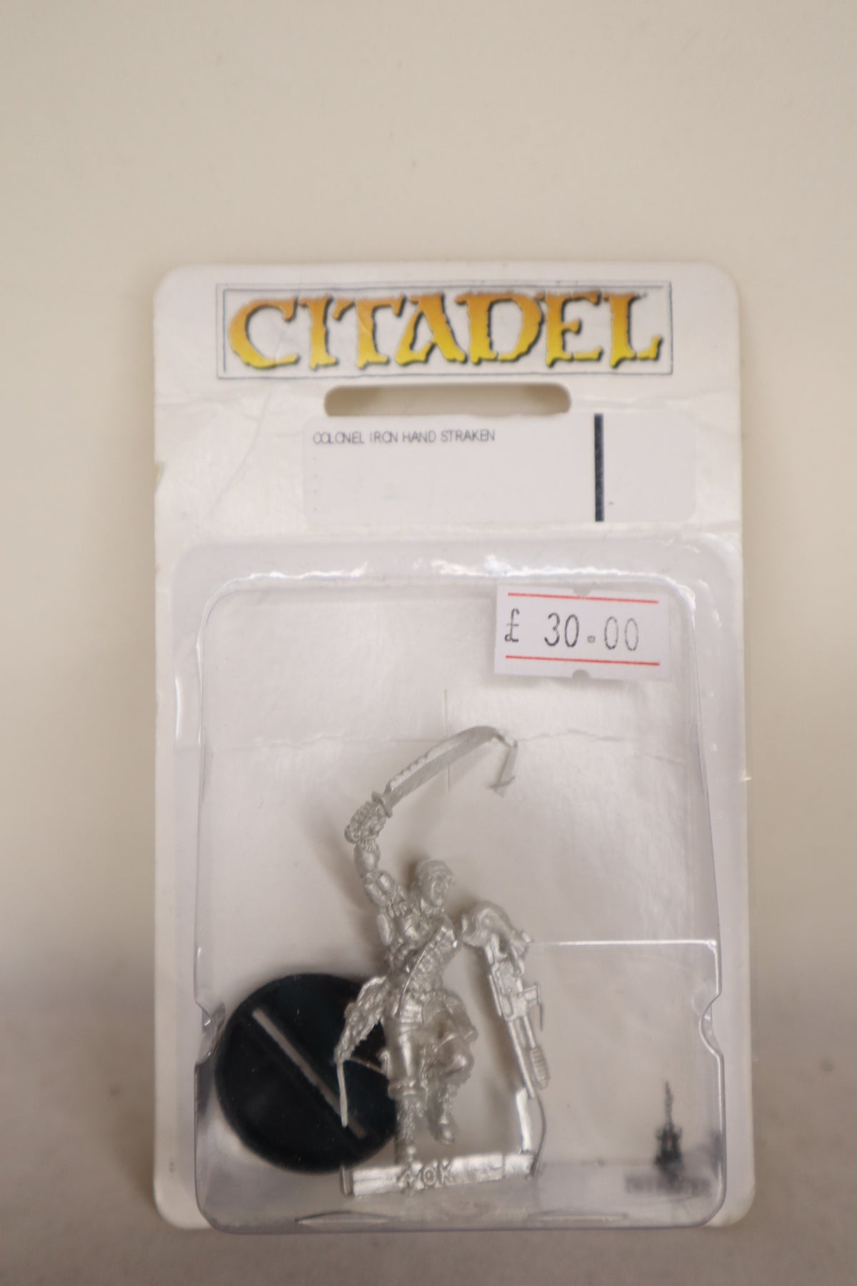 Colonel Iorn hand straken (METAL)