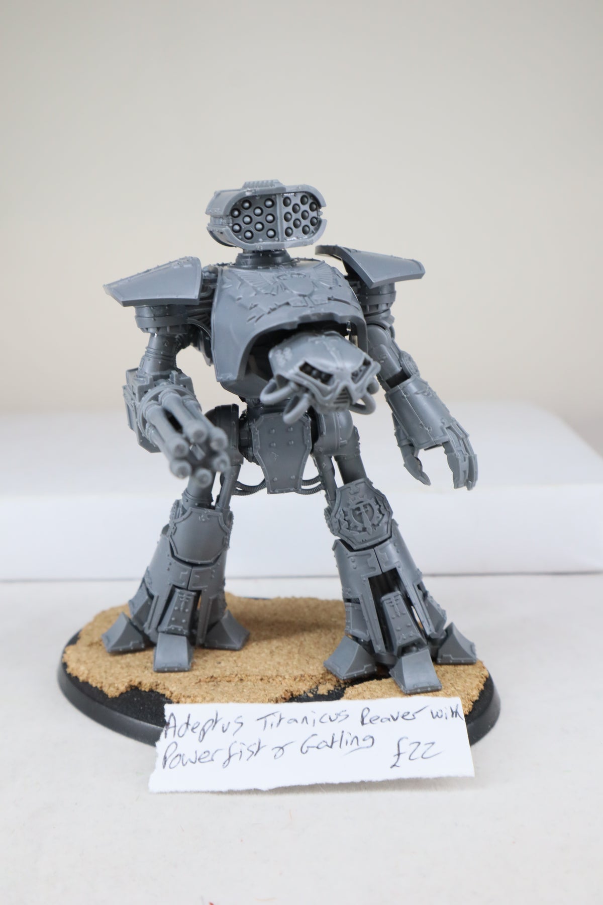 Adeptus titanicus Reaver battle titan with power fist & gauntling