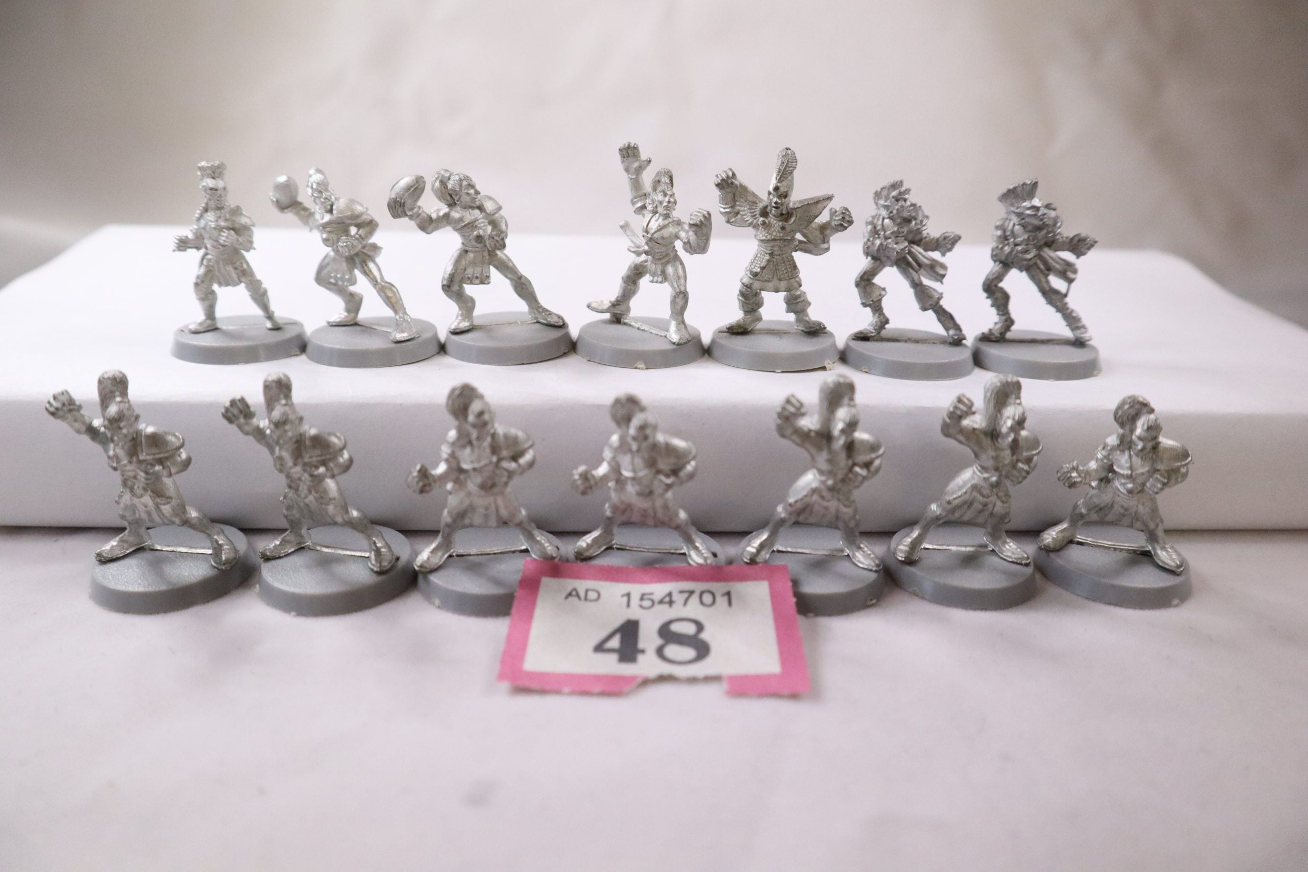 Classic Blood Bowl Athelorn Avengers Wood Elf Team, Metal - OOP