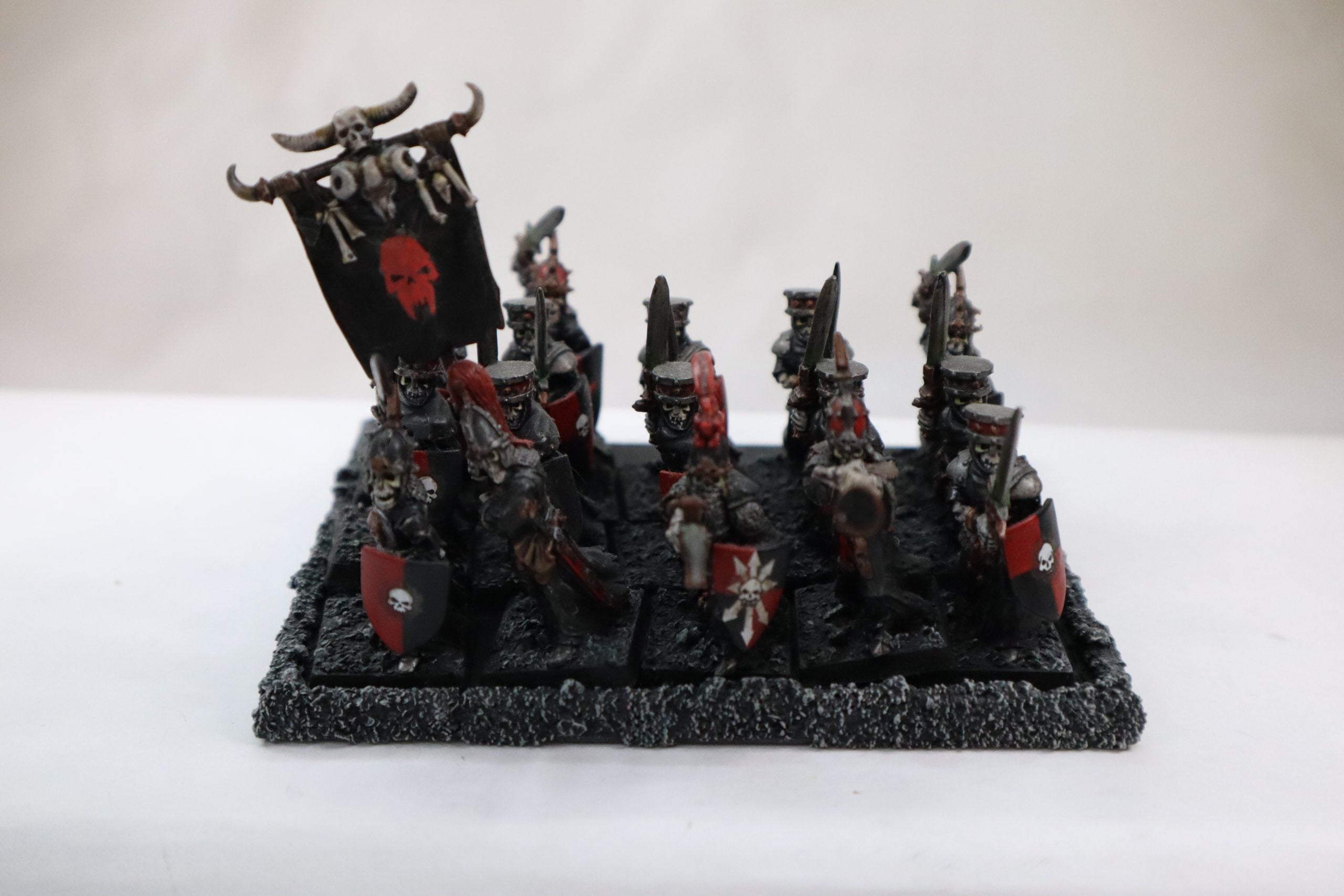 16 Grave Guard Metal