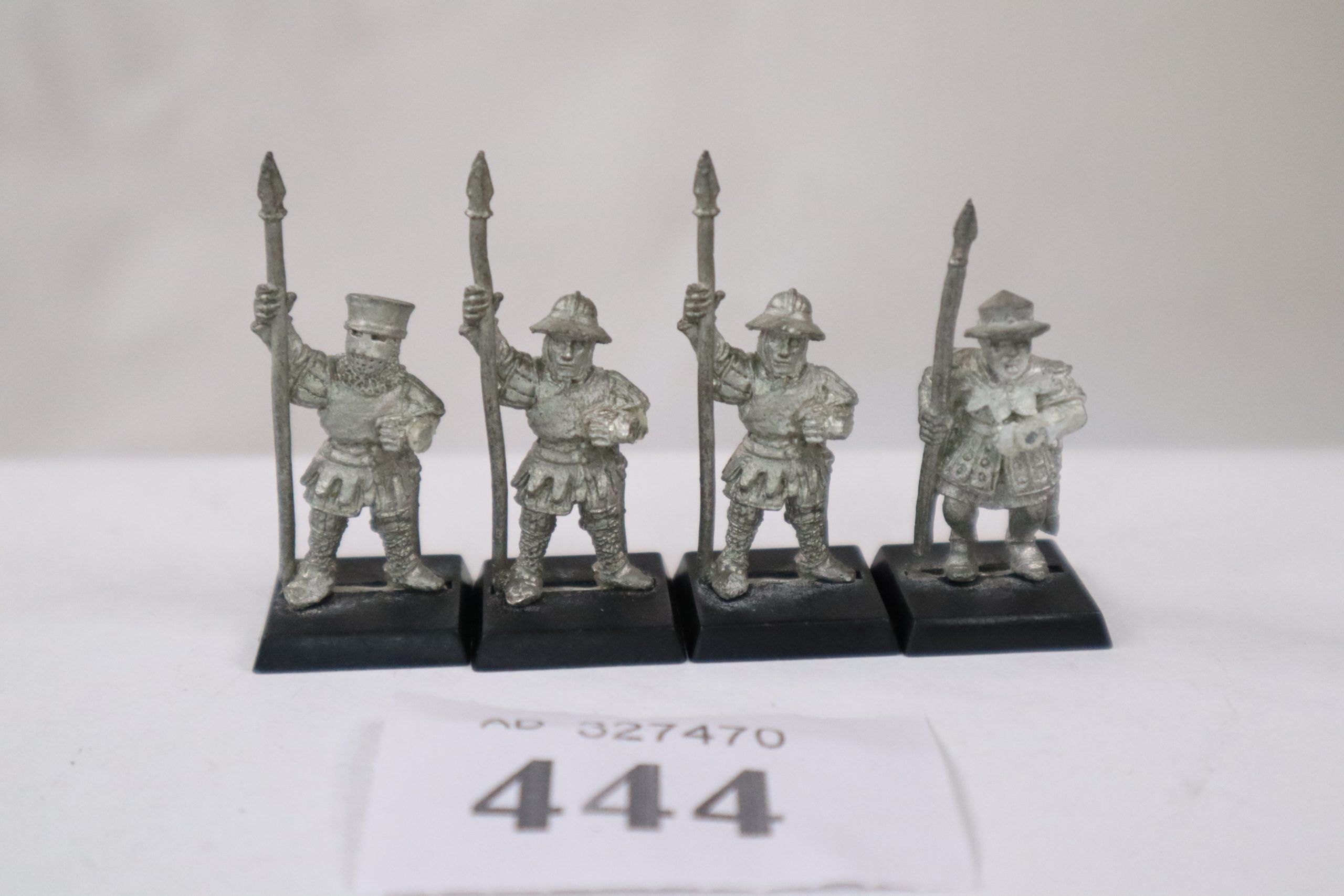 4 Bretonnian Men at arms