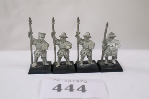 4 Bretonnian Men at arms