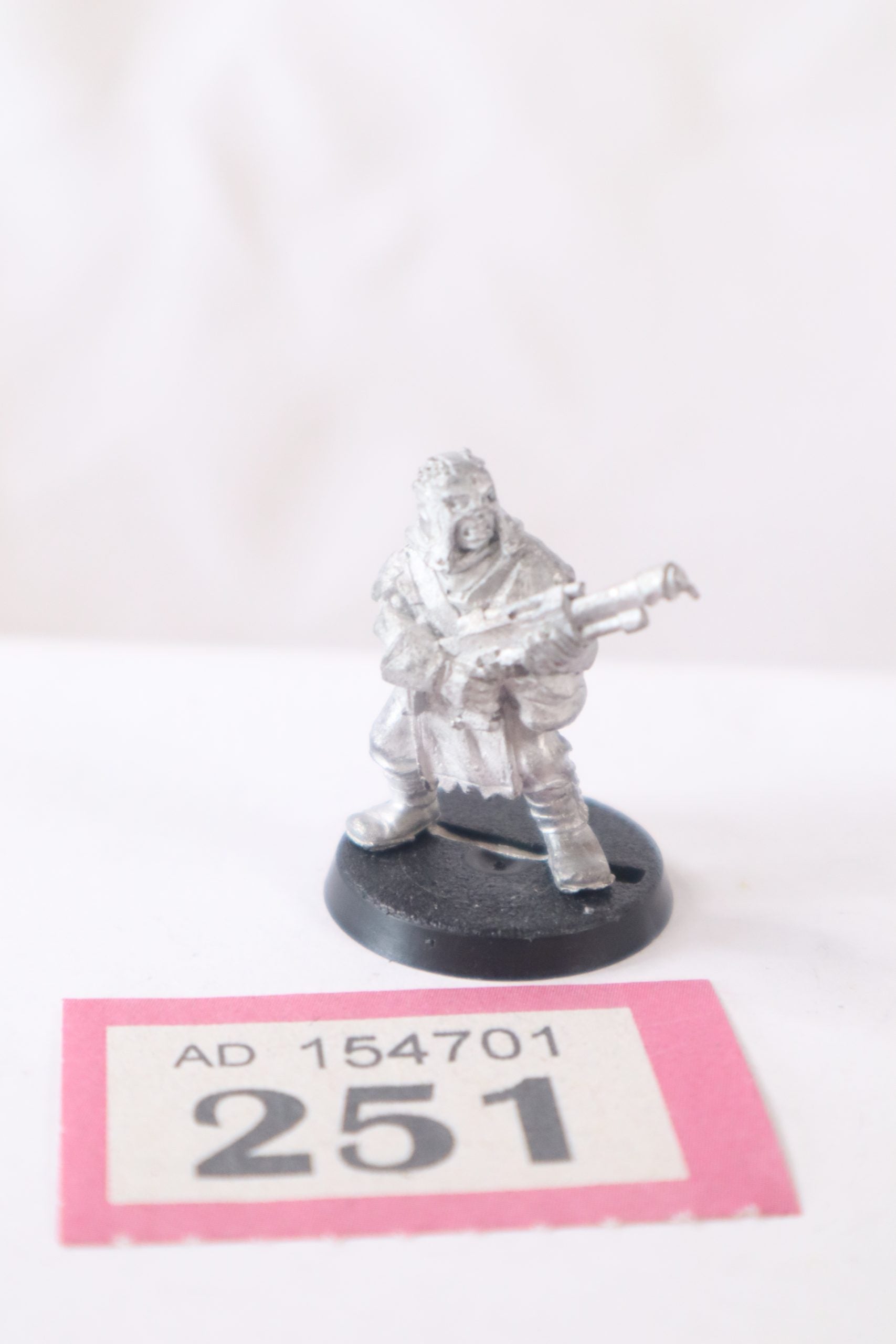 Cawdor Ganger with Lasgun (Metal OOP)