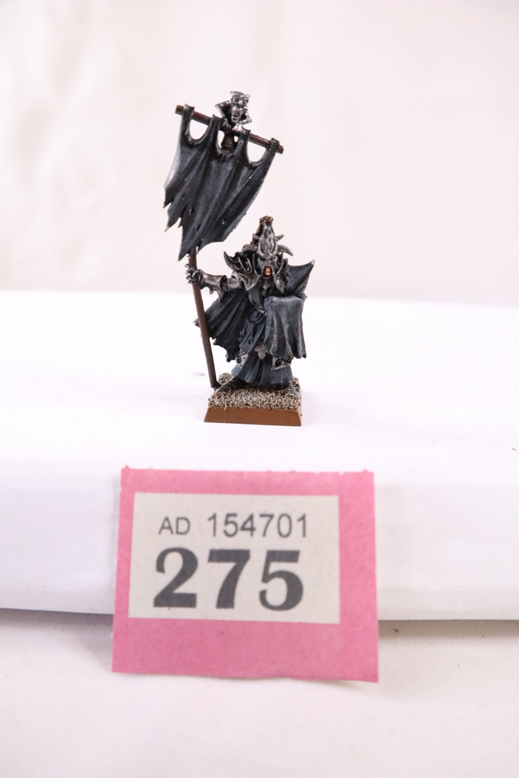 Dark elf black guard standard