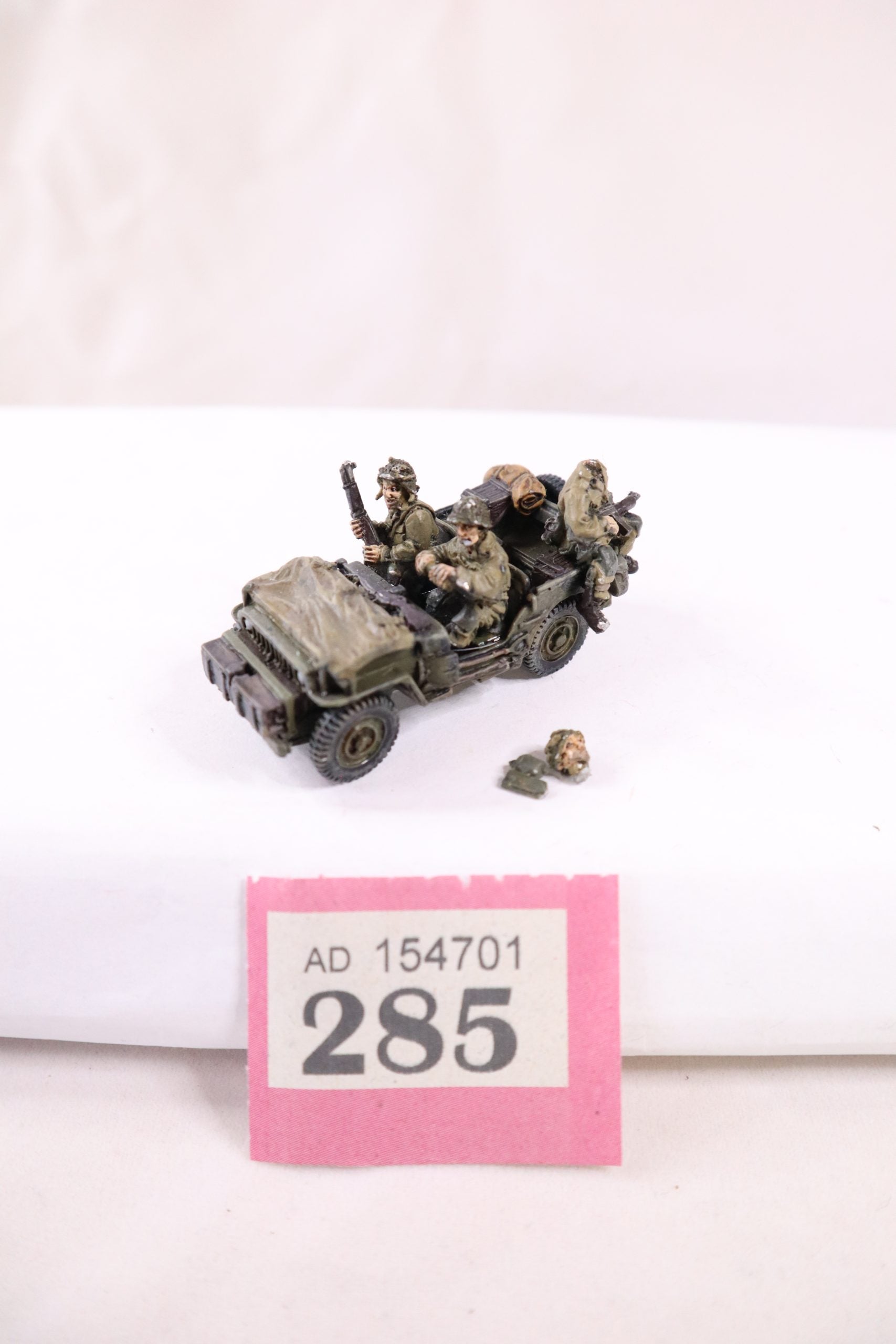 Bolt action airbourne jeep