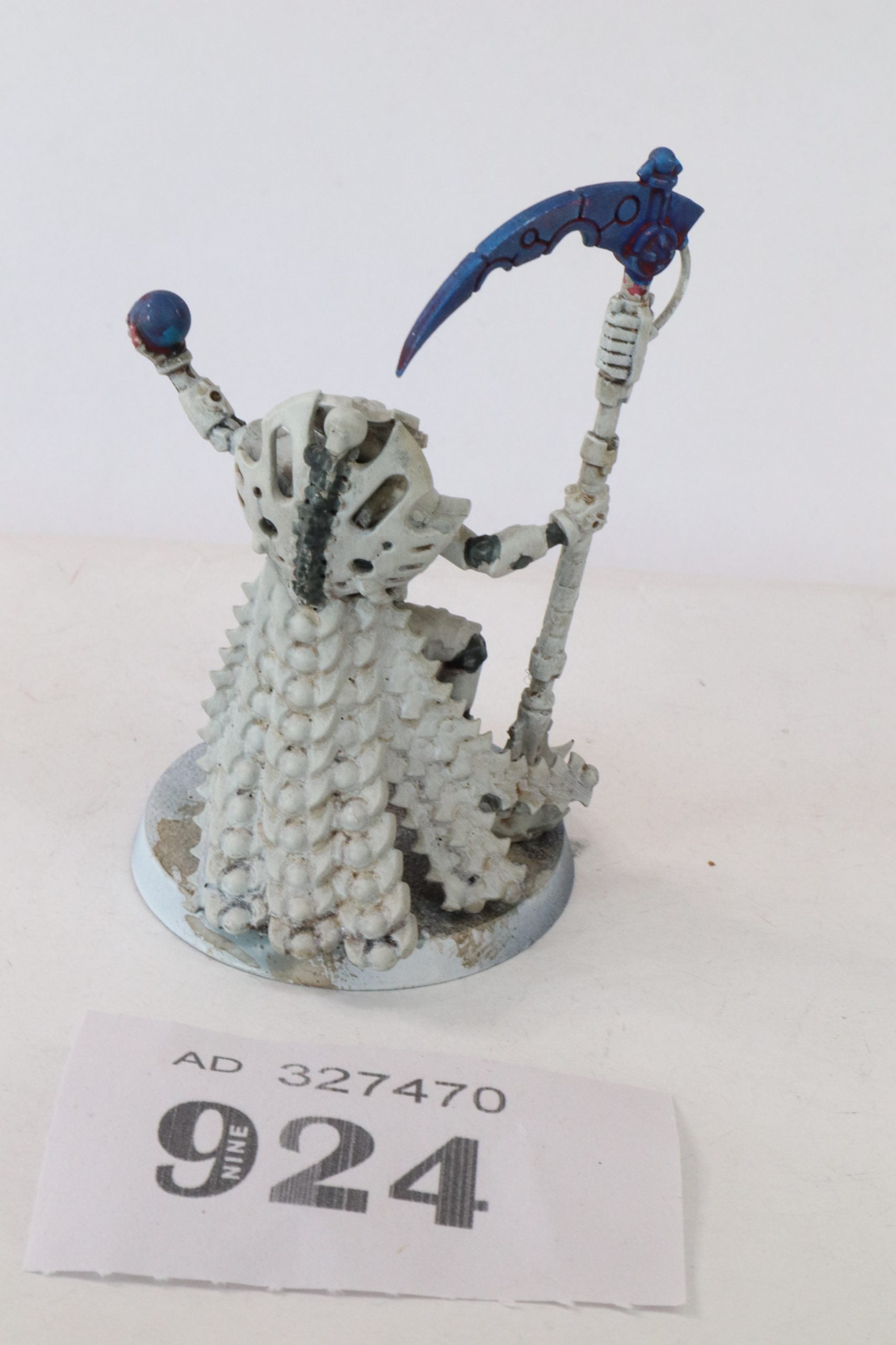 Necron overlord with seeing orb