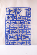 Dark Imperuim: Space Marine half on sprue (read discription)