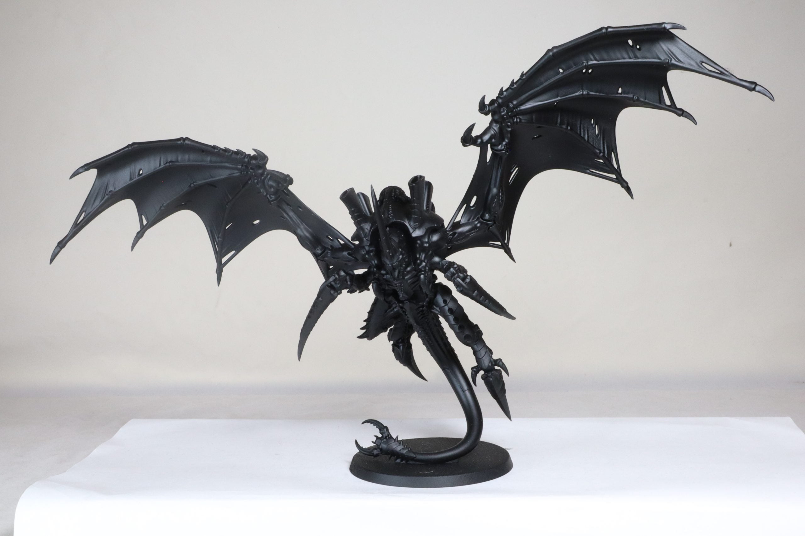 Hive Tyrant With Wings And Scything Talons
