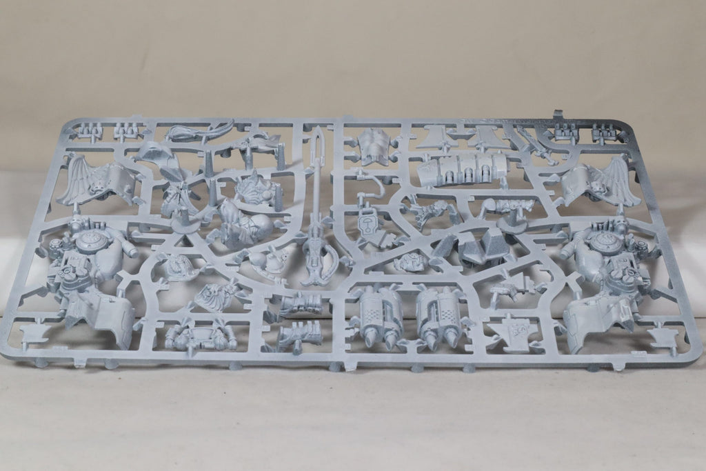 Vertus Praetors (Primed On Sprue)
