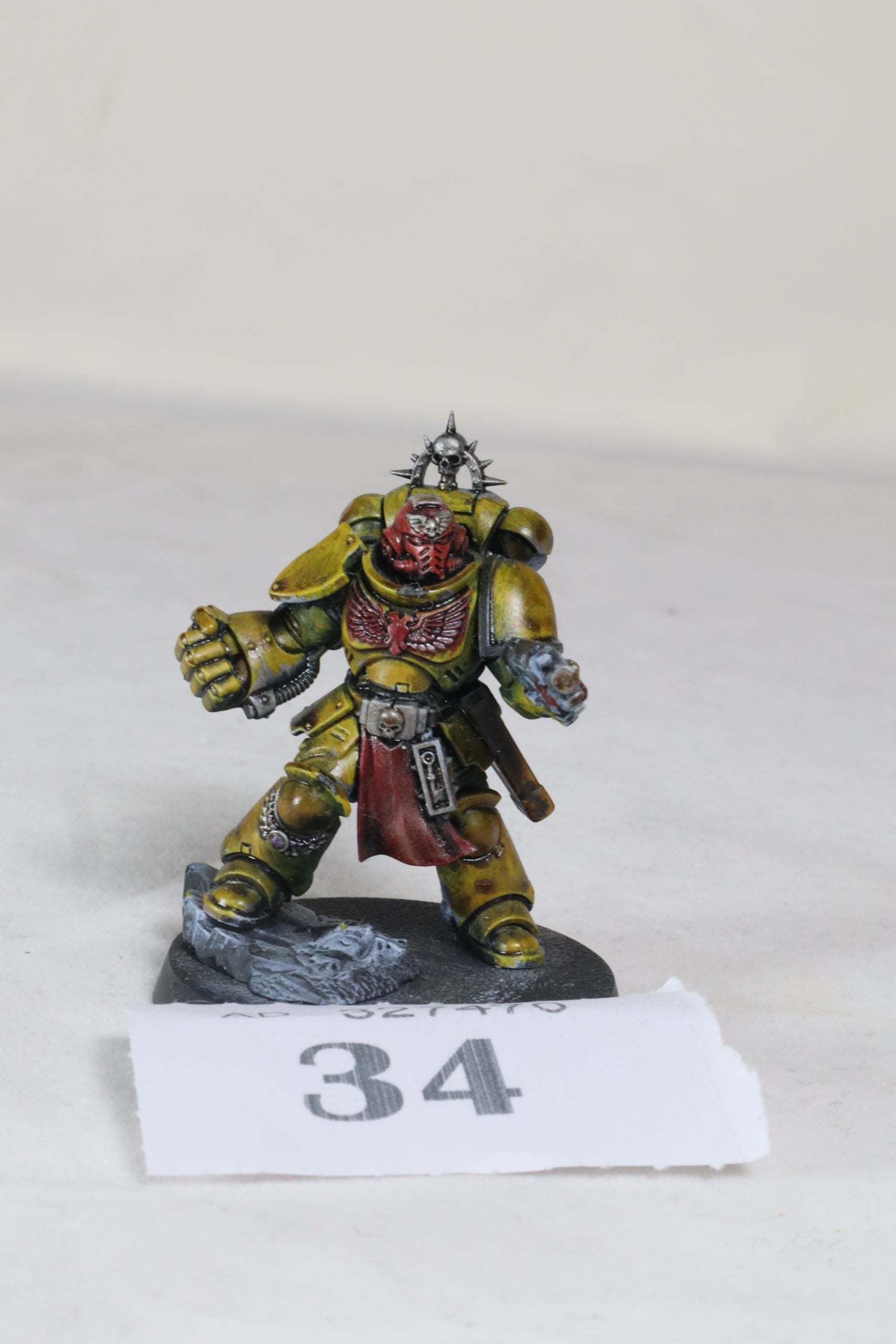 Lieutenant w/ Heavy Bolt Pistol and Power Fist