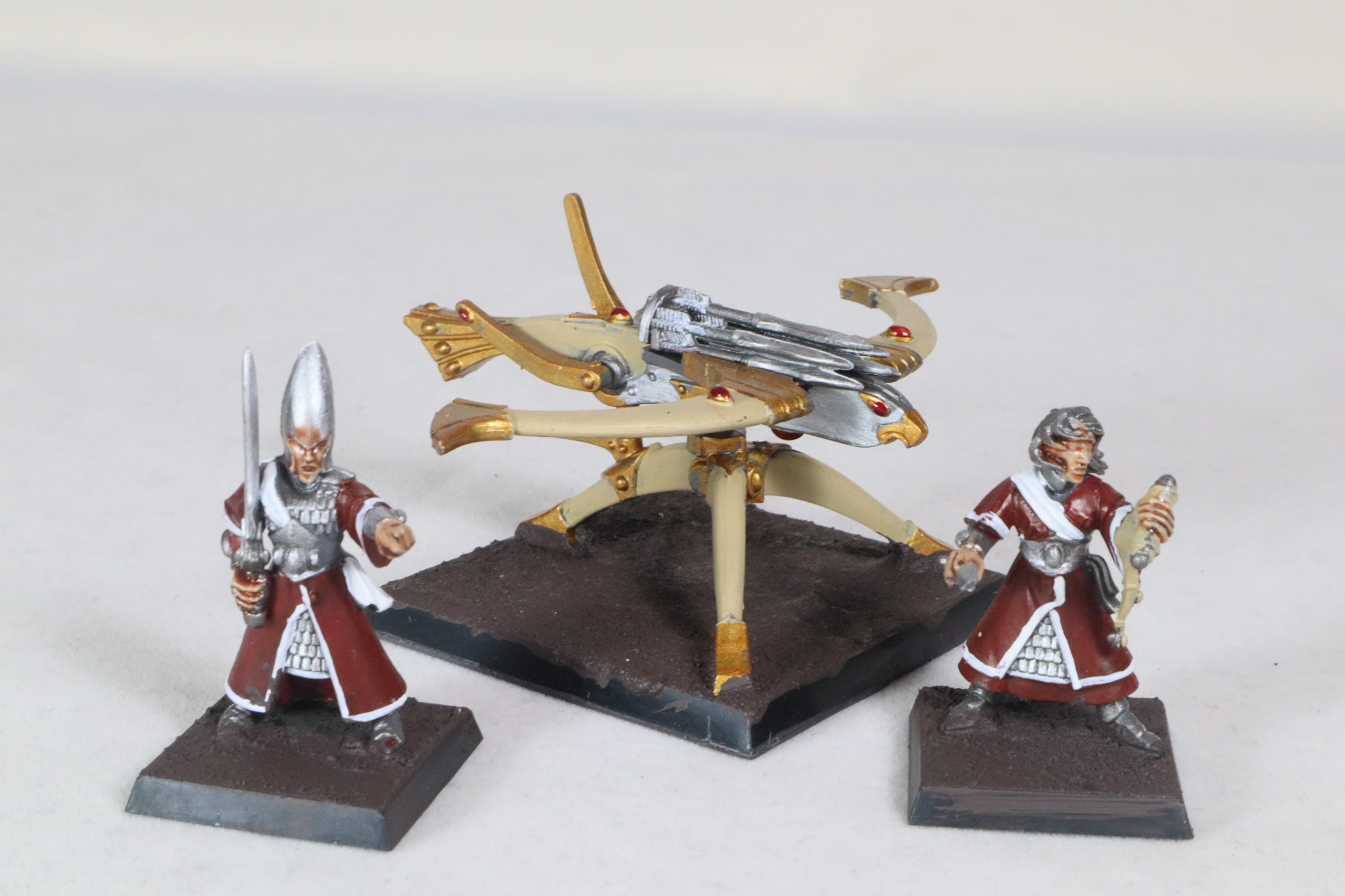 Eagle-claw Bolt Thrower