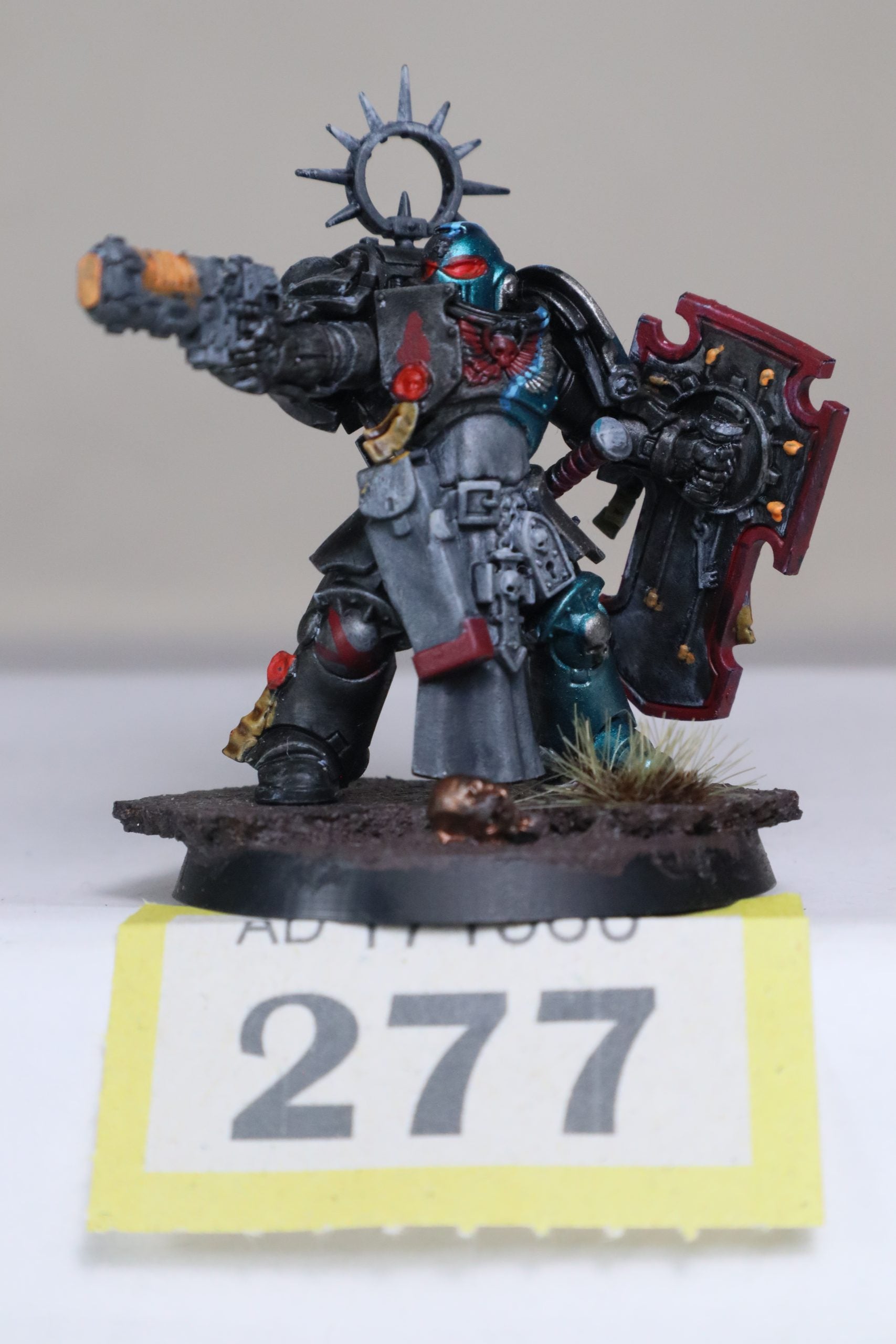 Lieutenant w/ Plasma Pistol and Stormshield