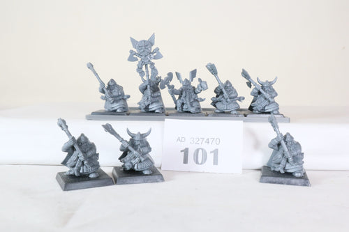 8 Dwarf Warriors