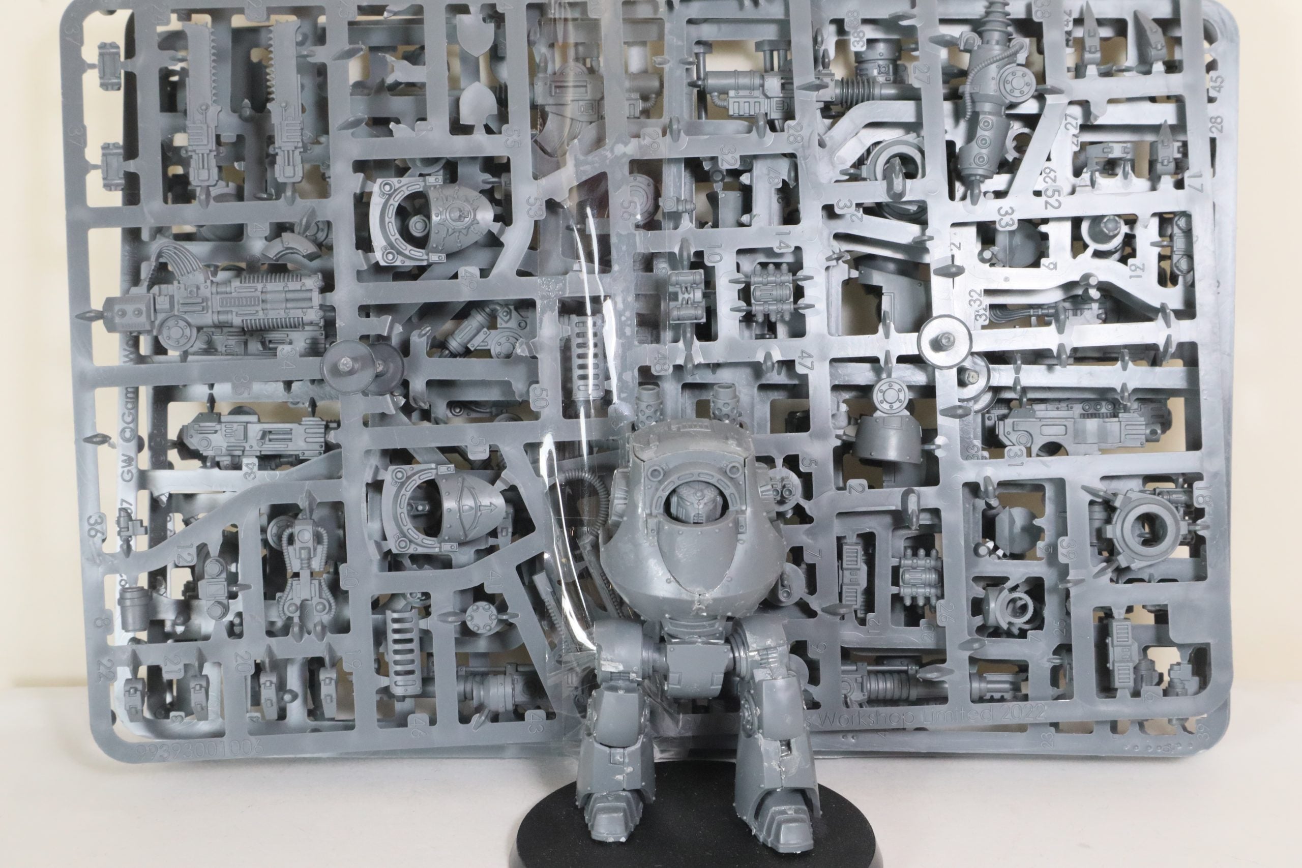 Contemptor Dreadnought (with sprues)