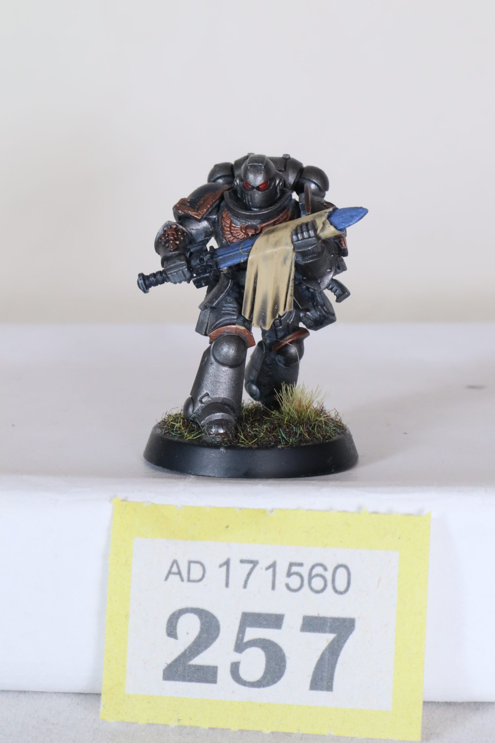 primaris lieutenant calsius