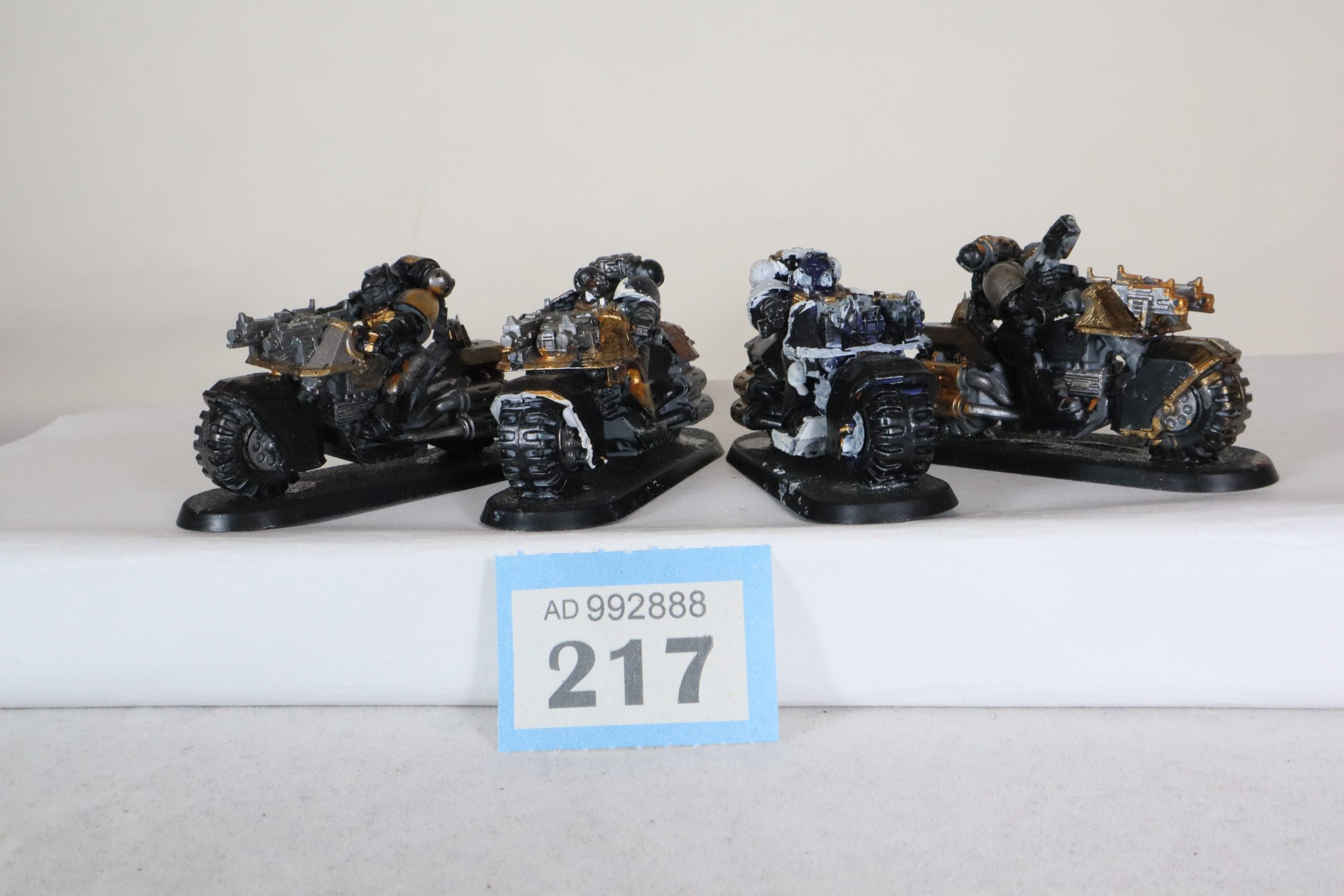 space marine Outriders