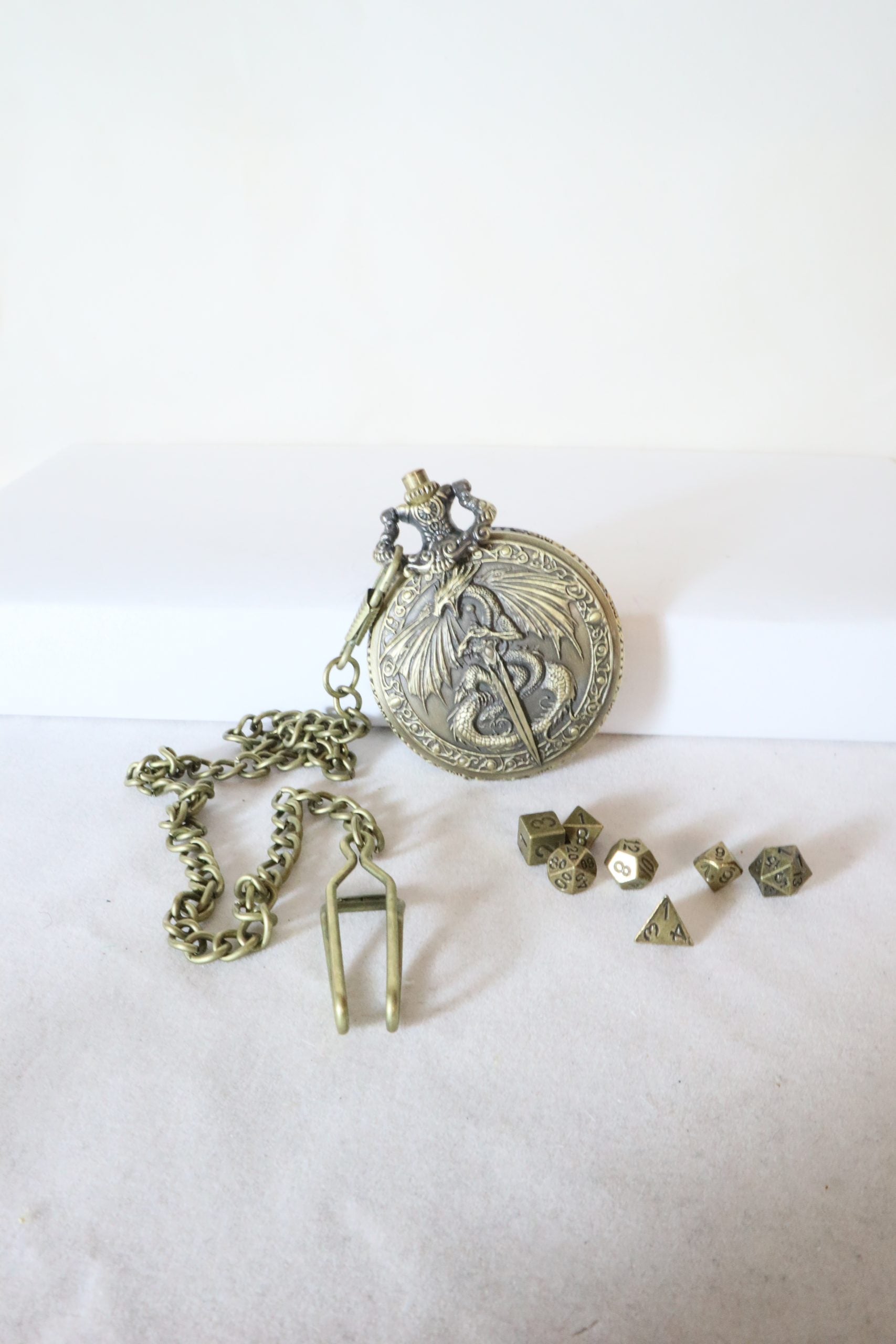 Dice pocket watch - Dragon Sword