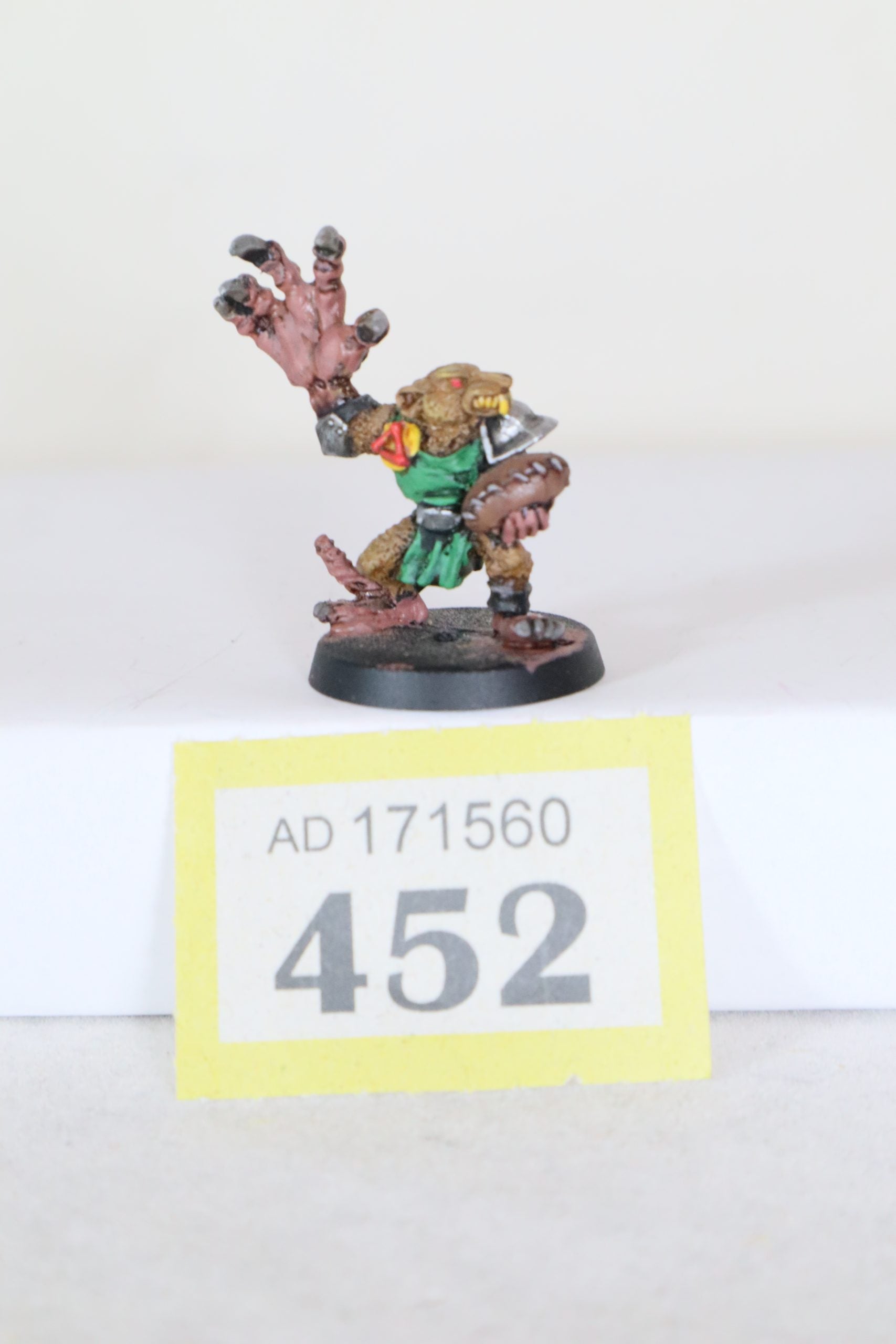 Mutant catcher big hand